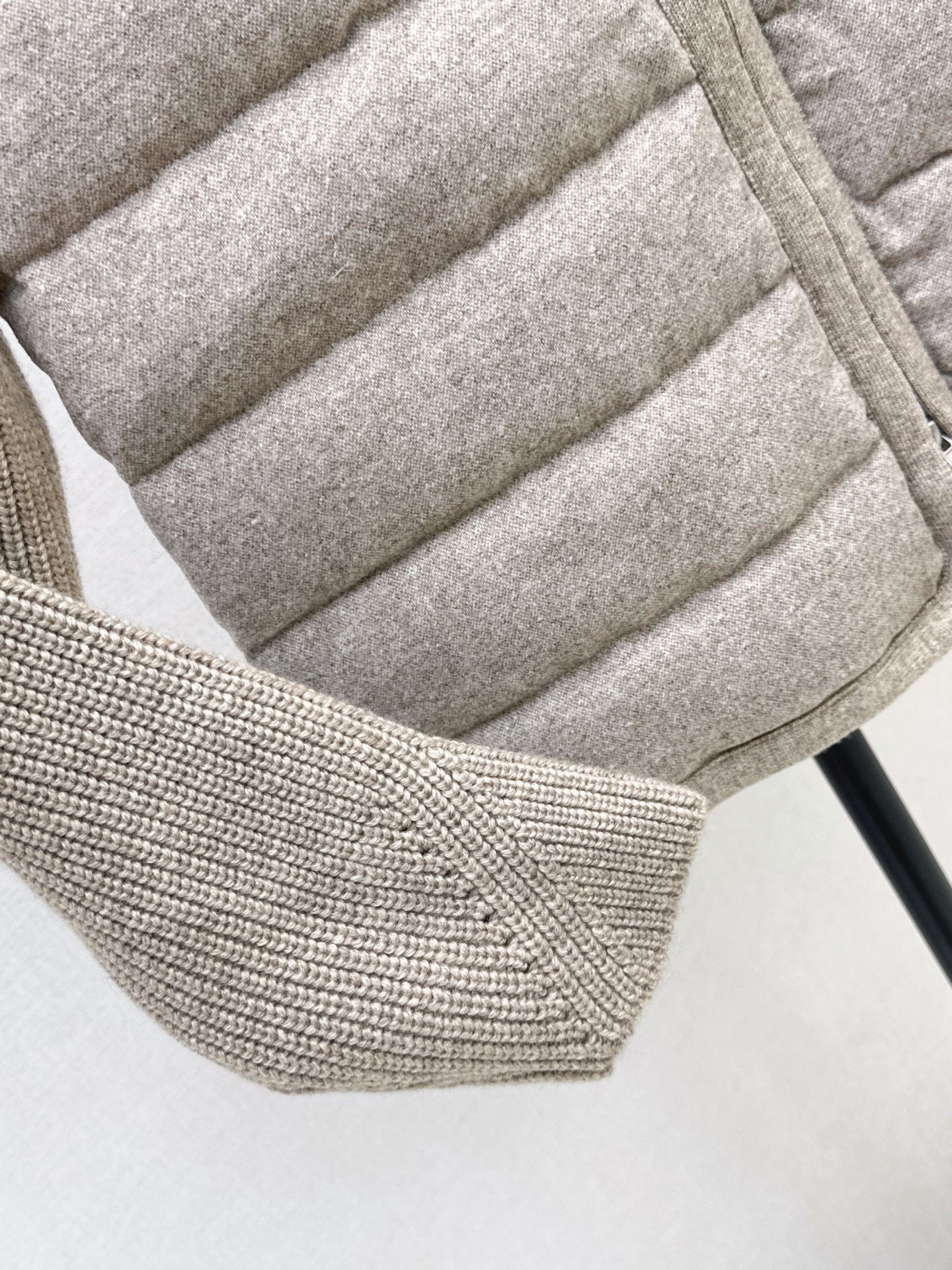 Brun 26fw knit contract down jacket