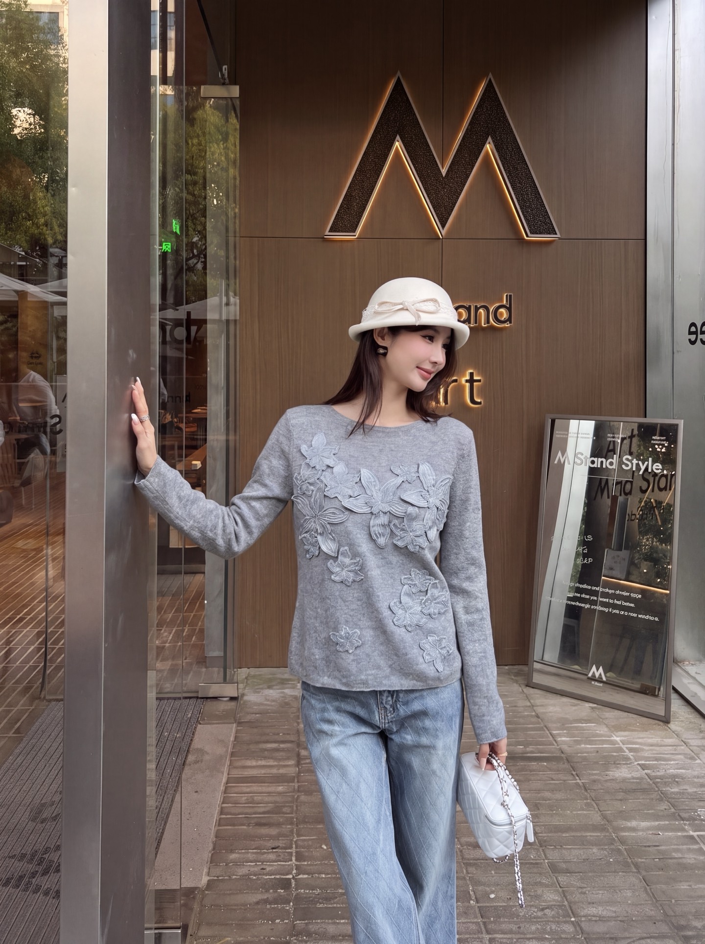 ES 26fw lace embroidery knit sweater
