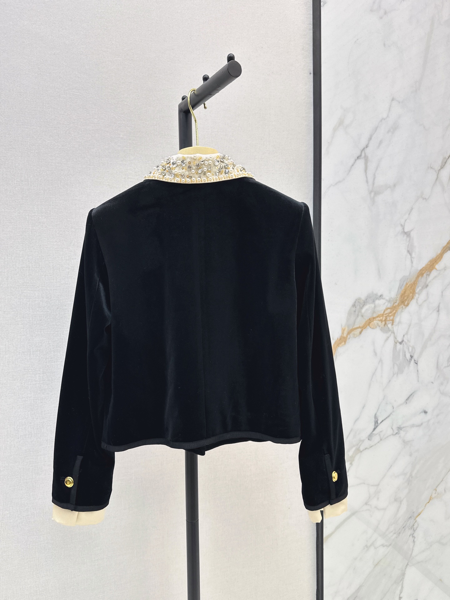 Miu 26fw cropped beading velvet jacket
