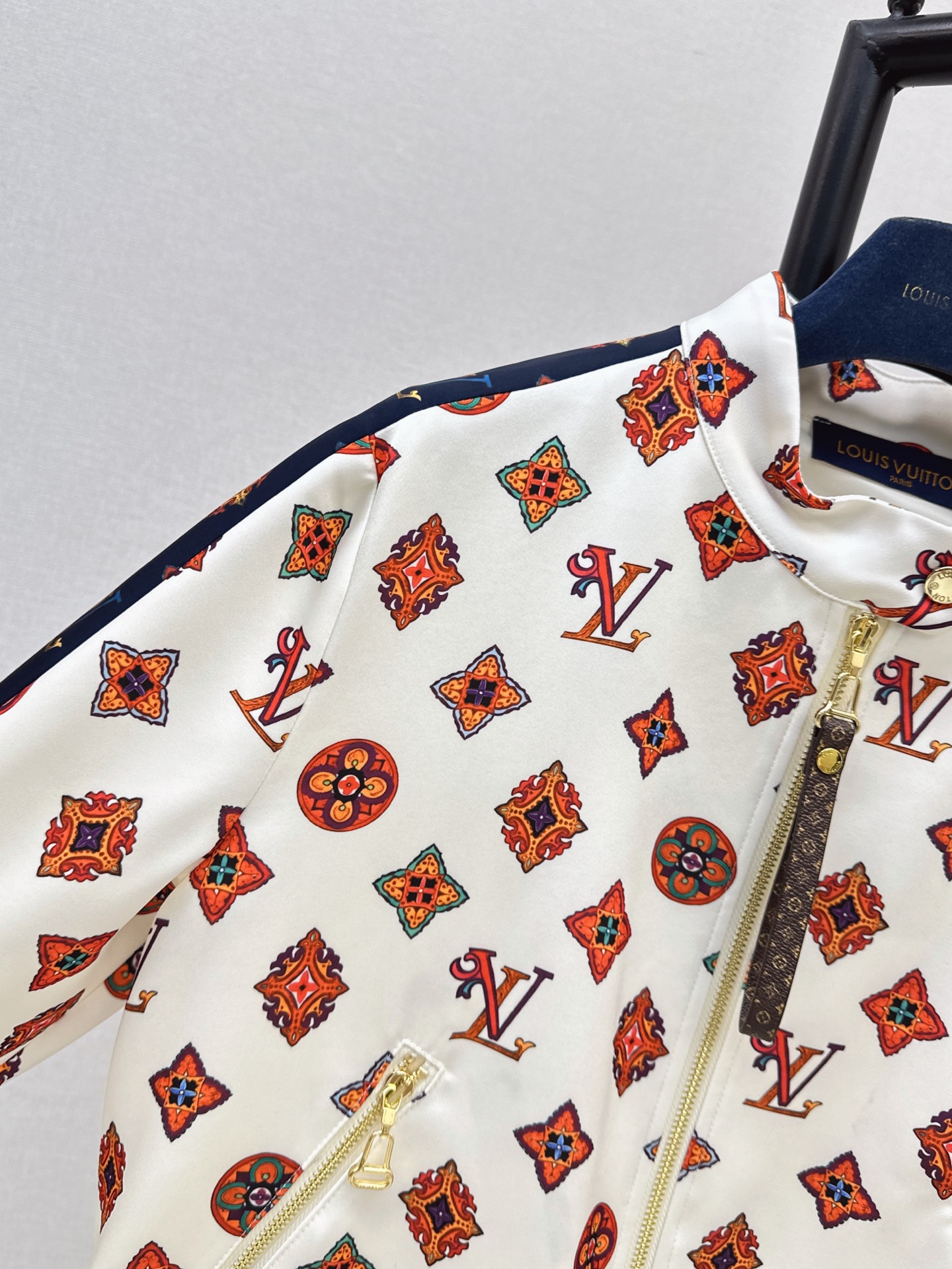 Loui 26fw print jacket