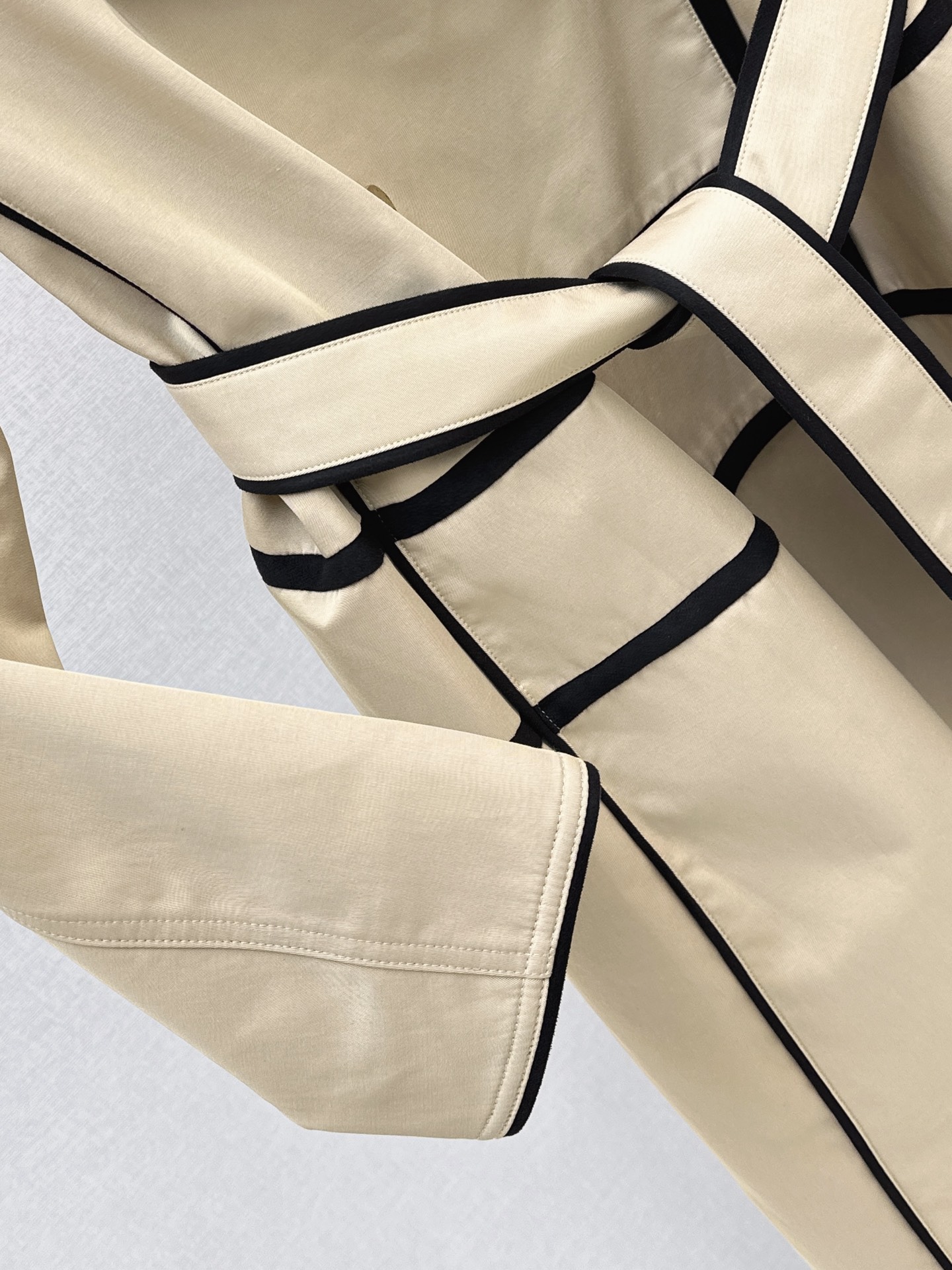 Chan 26fw belted trench coats
