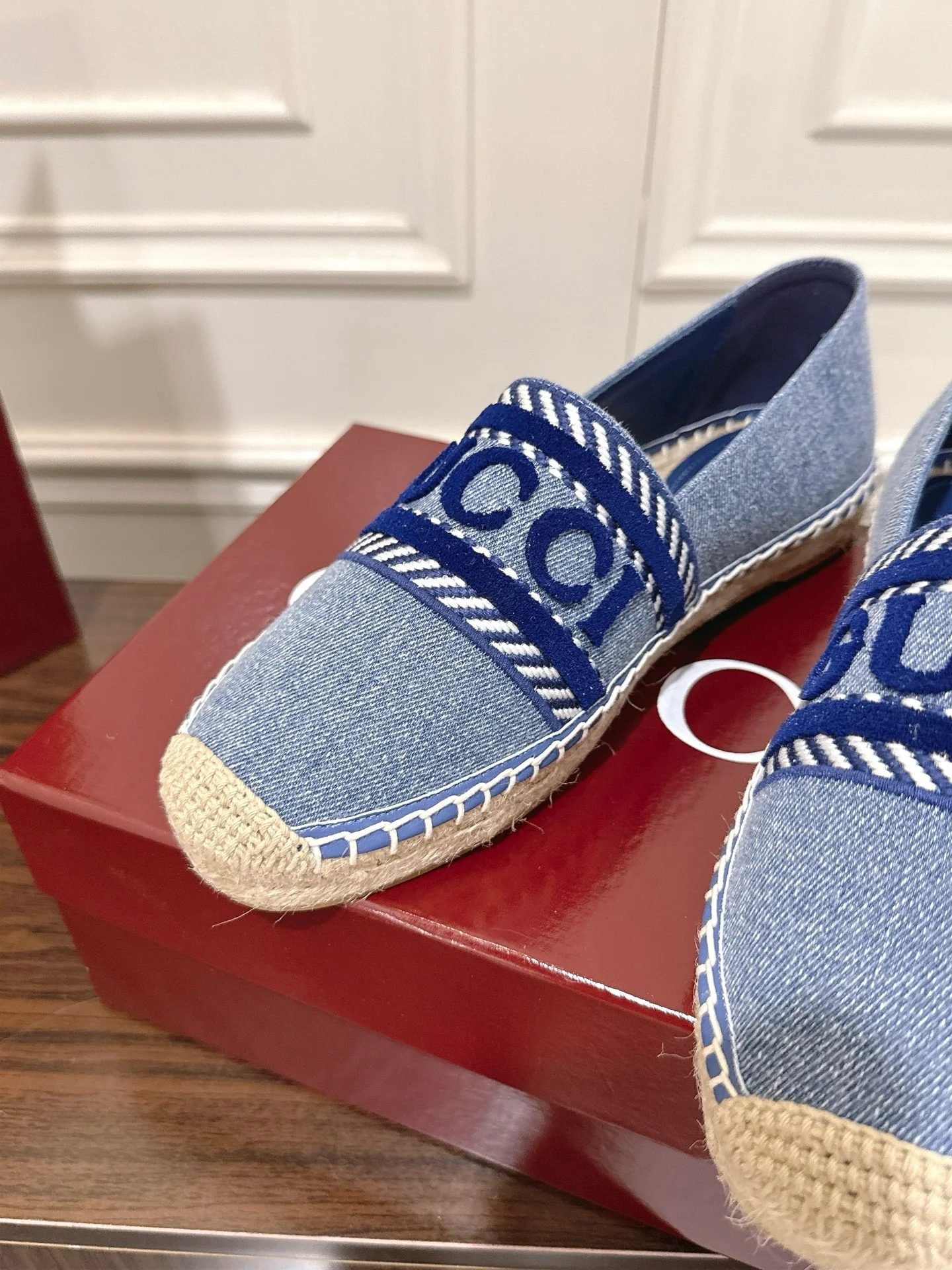 Guc 25fw espadrilles