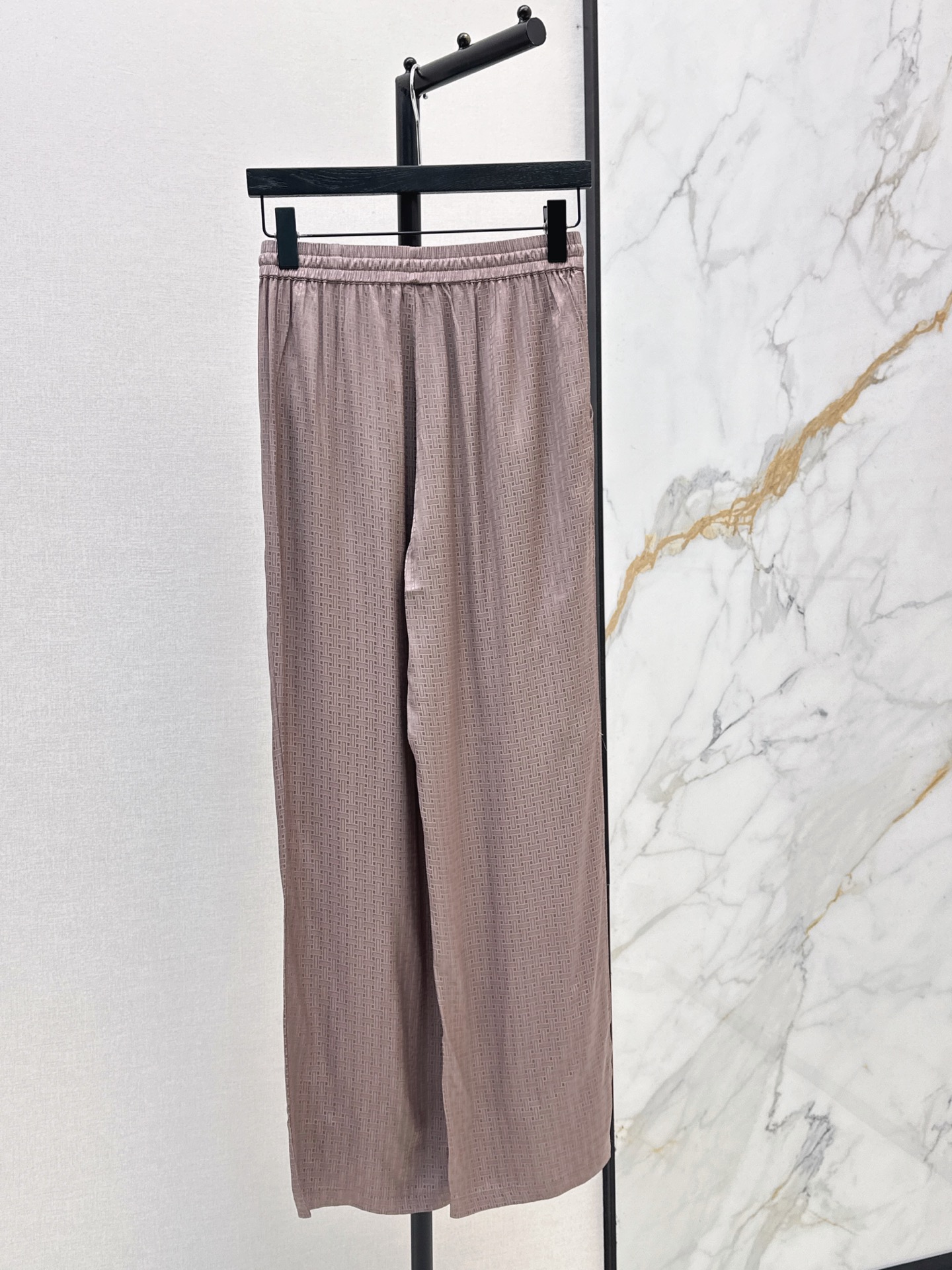 Her 26fw straight-leg pants