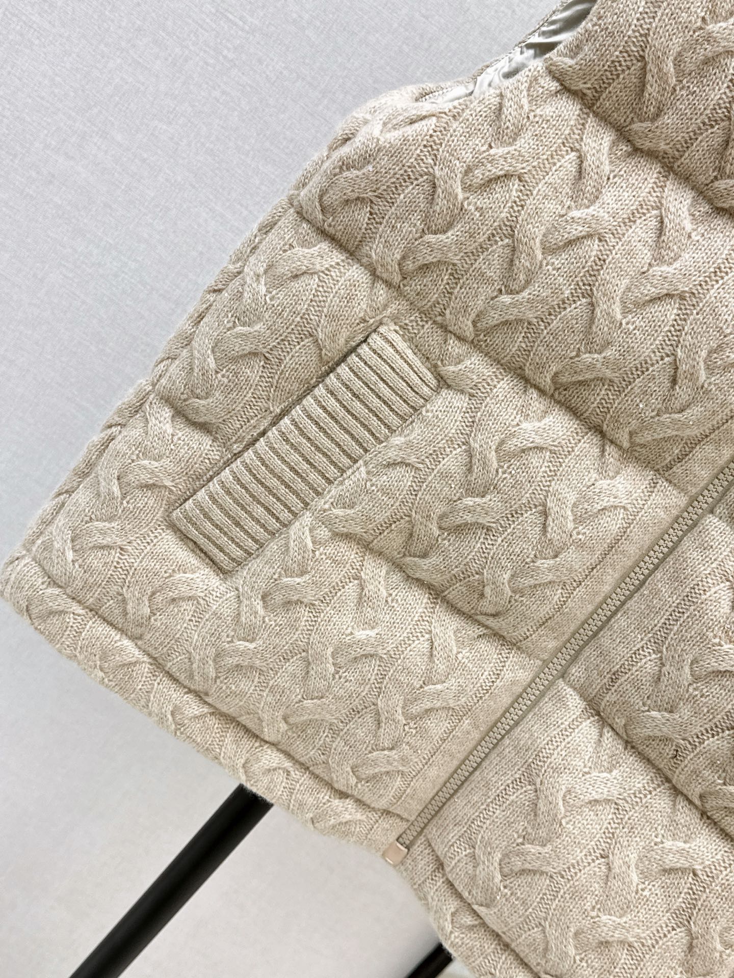 Brun 26fw knit contract down vest