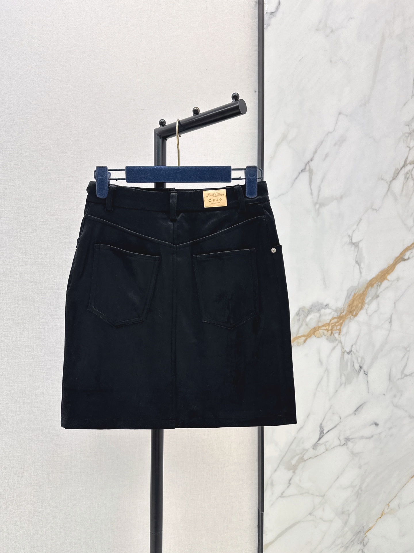 Loui 26fw zip-up skirt