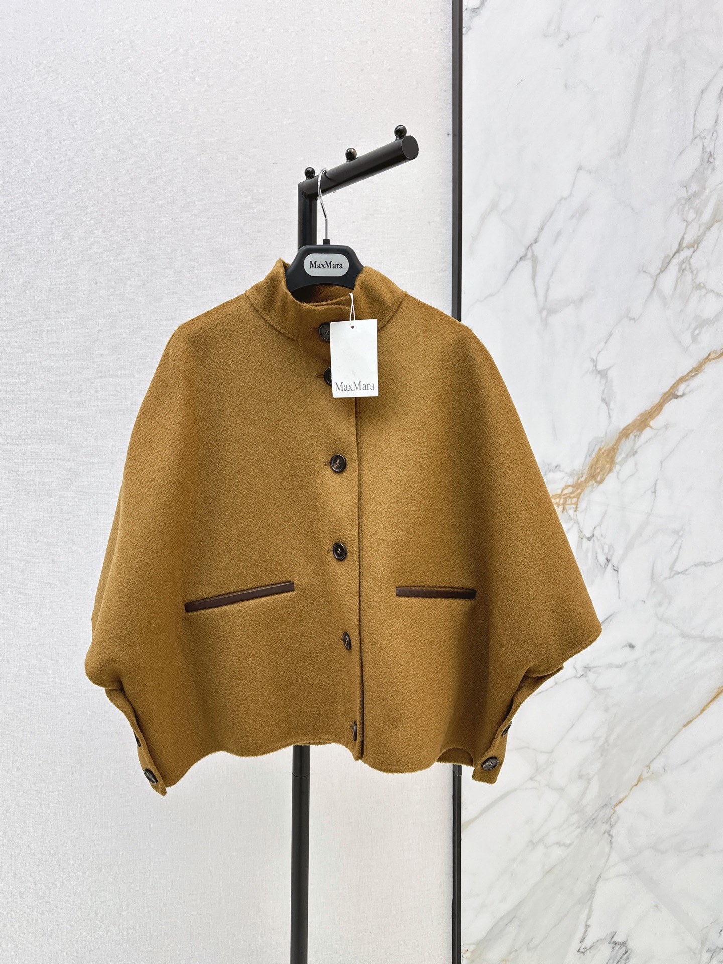 Max 26fw cape jacket