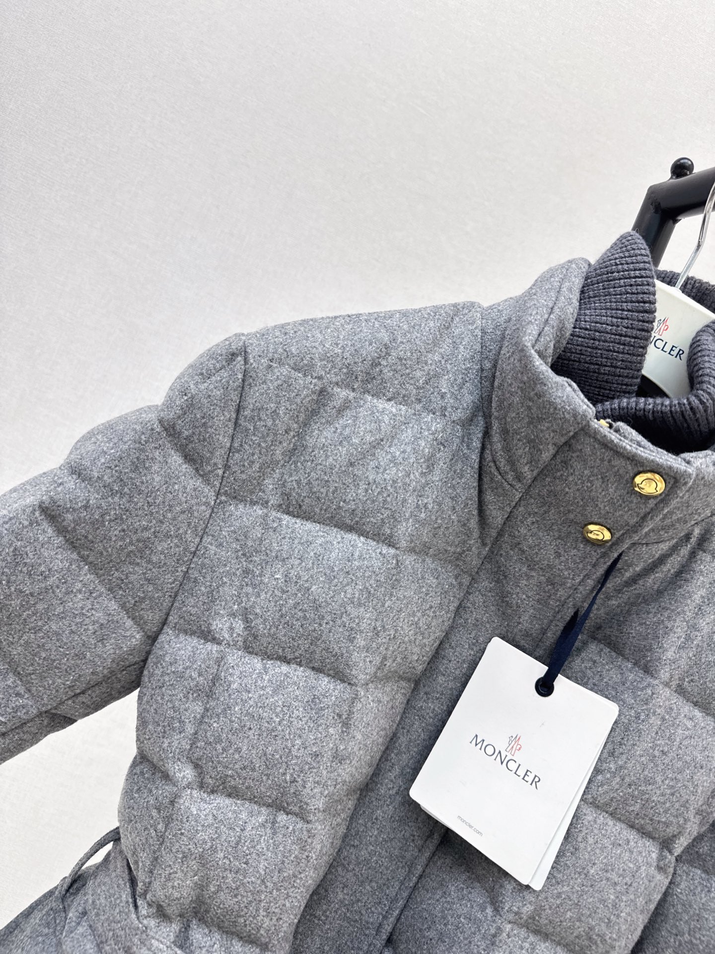 Monc 26fw belted down jacket