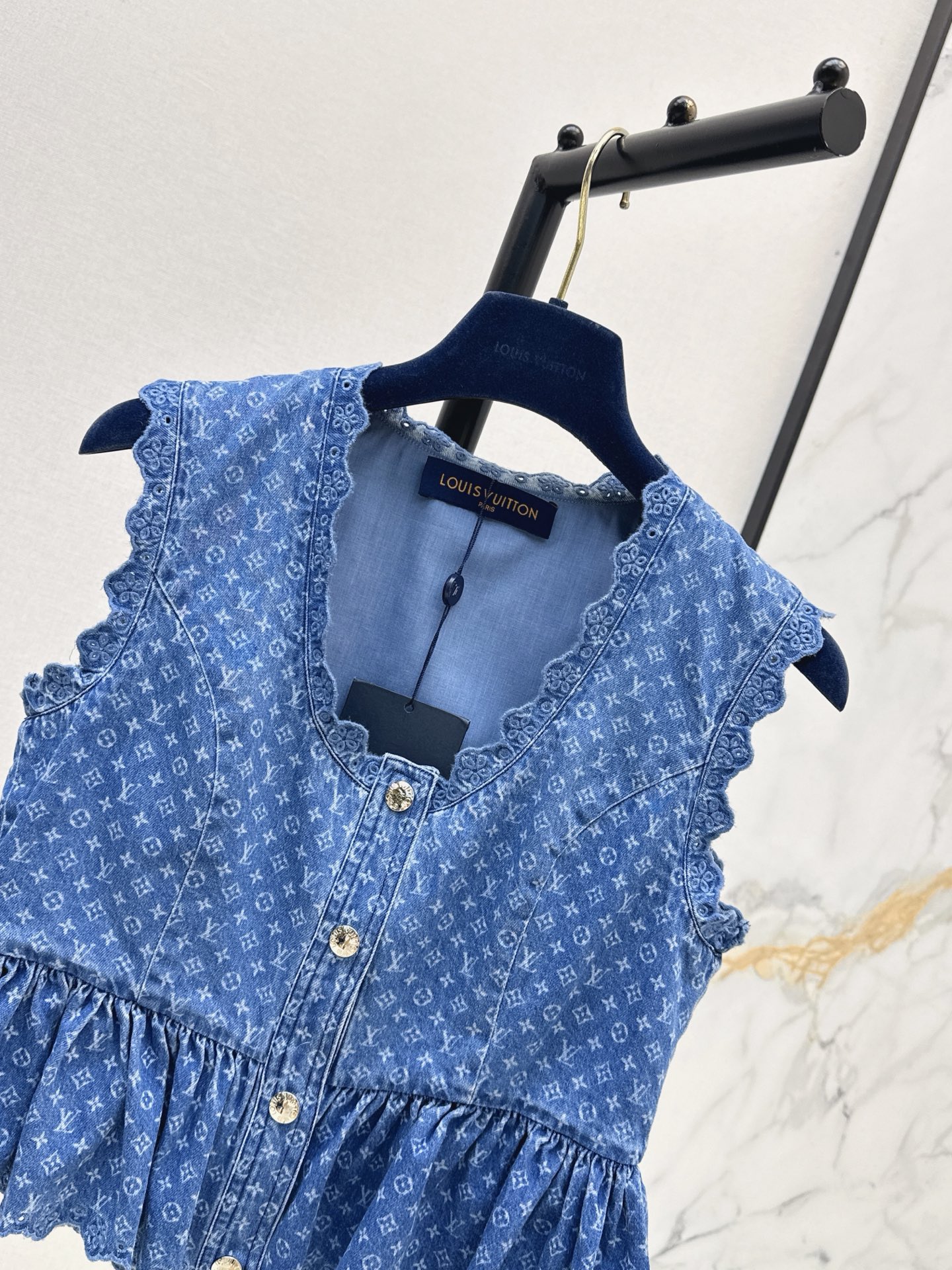Loui 26ss sleeveless denim top