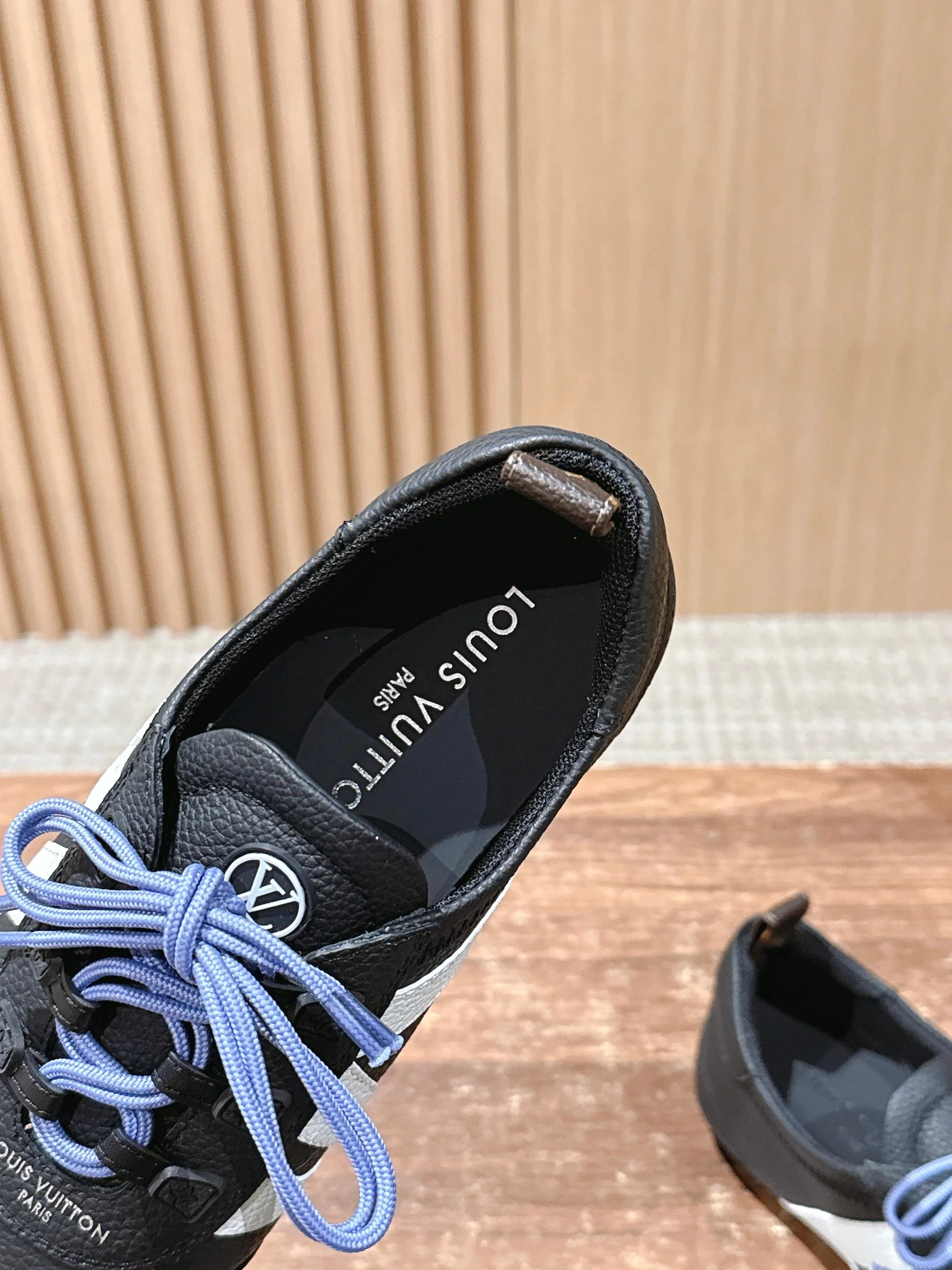 Loui 25fw sneaker