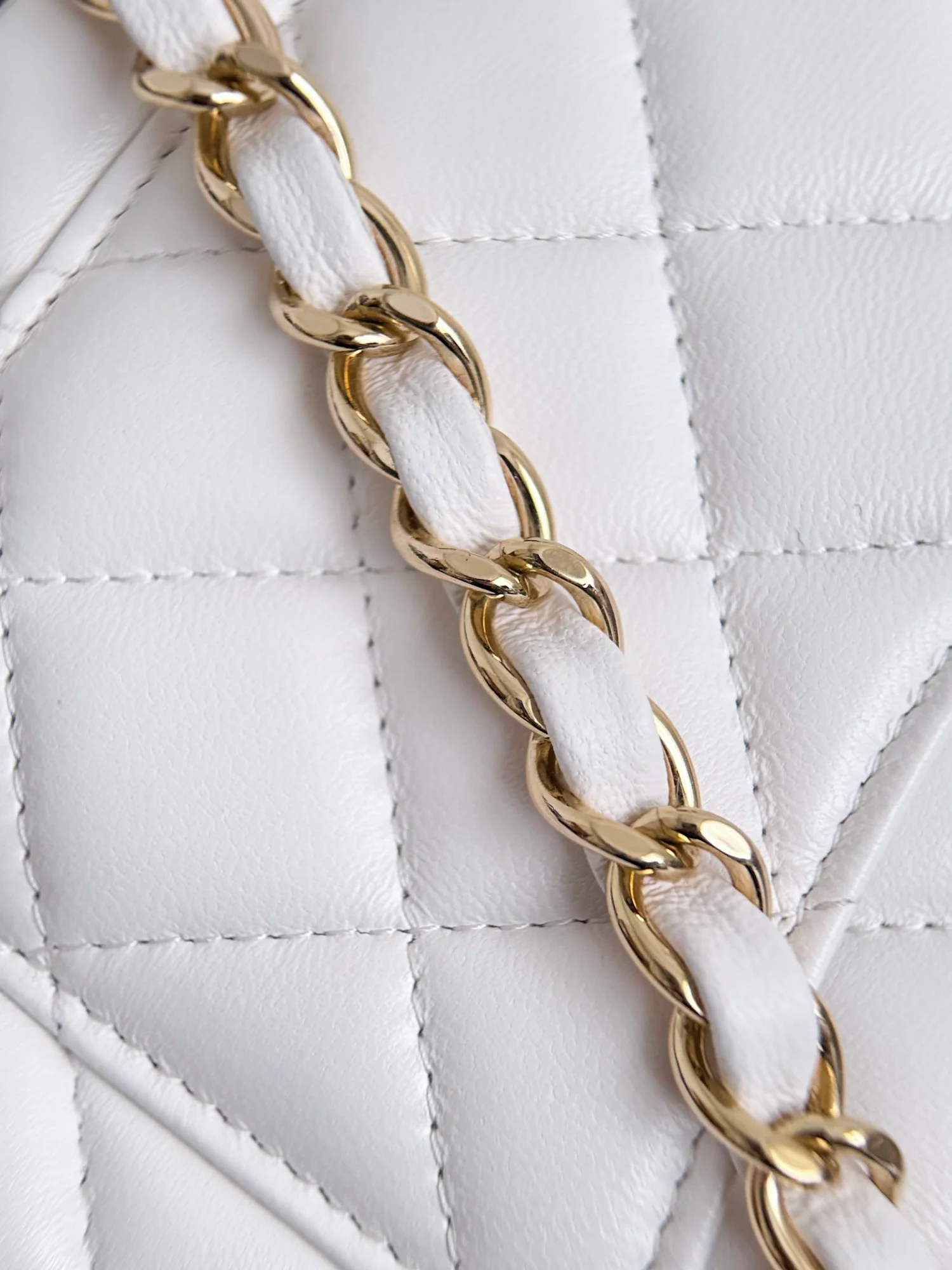 Chan cf20 chain shoulder bag