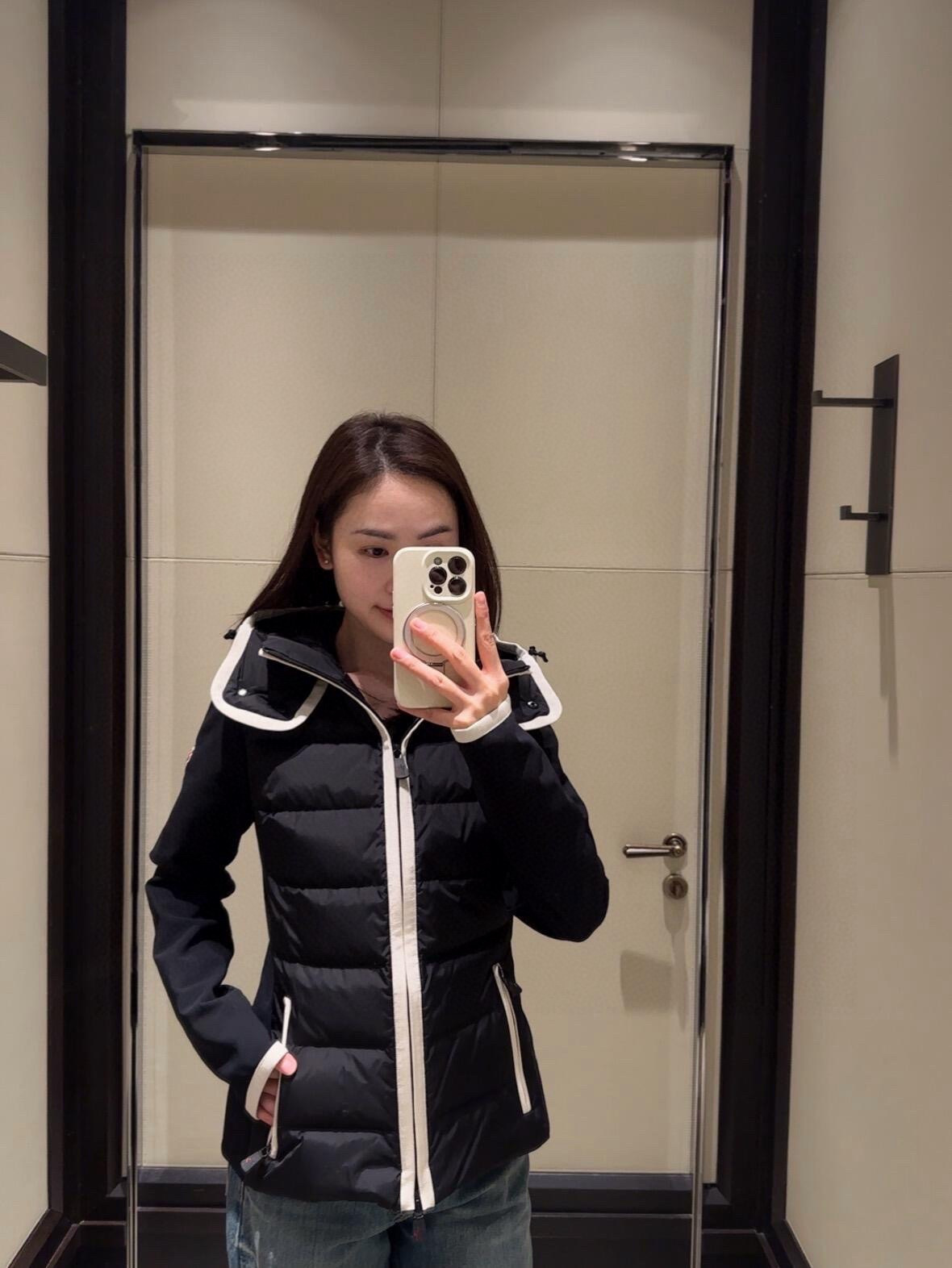 Monc 26fw hooded down ski jacket