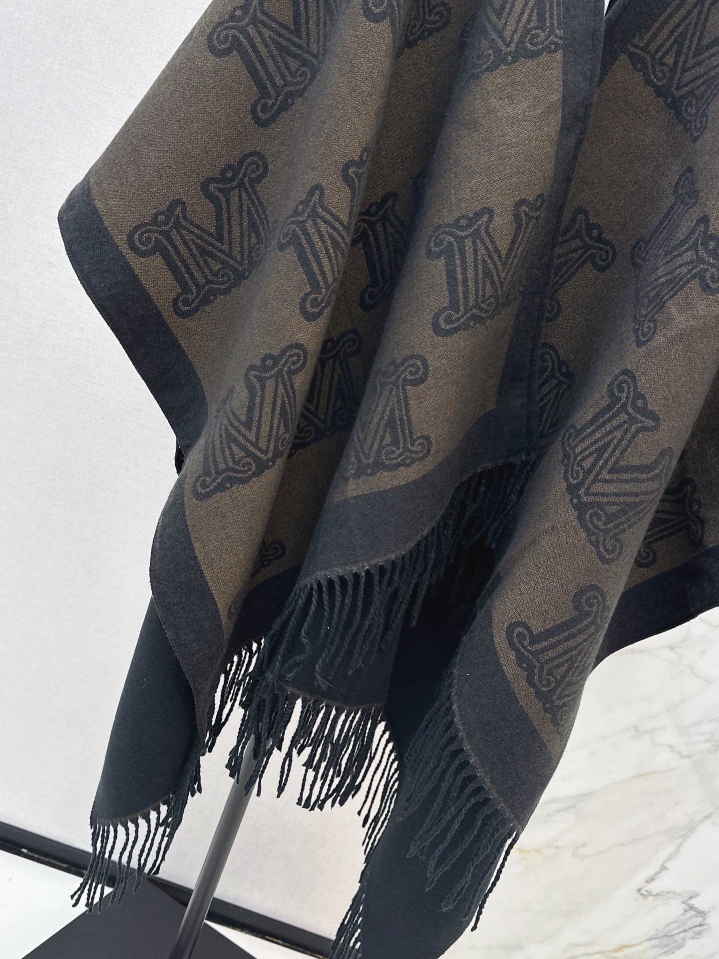 Max 26fw wool shawls