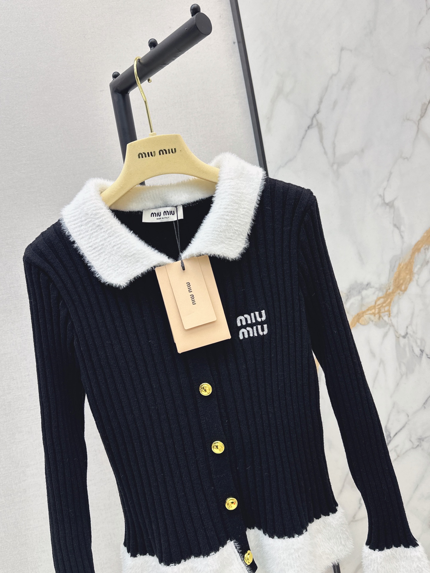 Miu 26fw ribbed knit cardigan