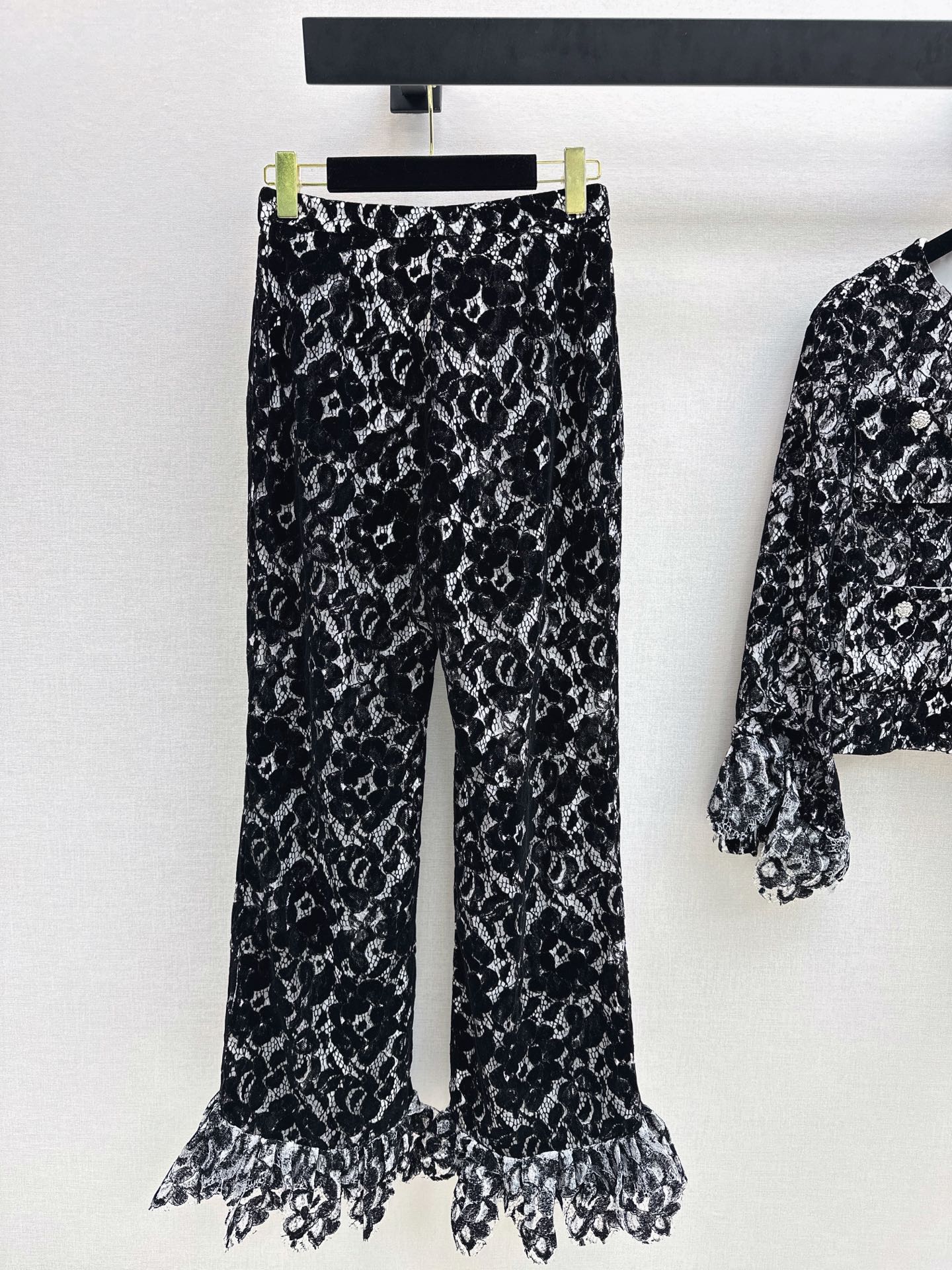 Chan 26fw flarel pants