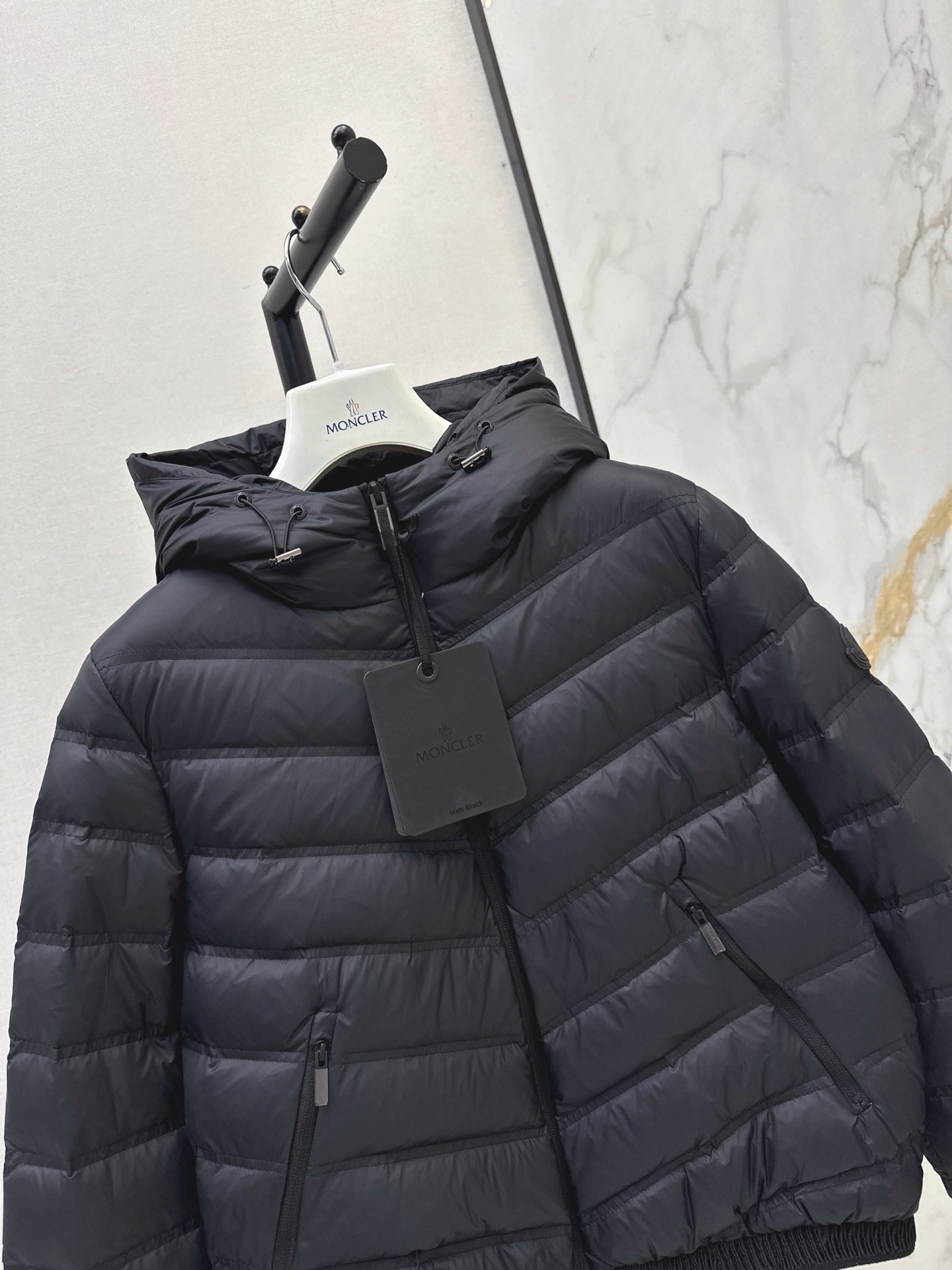 Monc 26fw cropped hooded down jacket