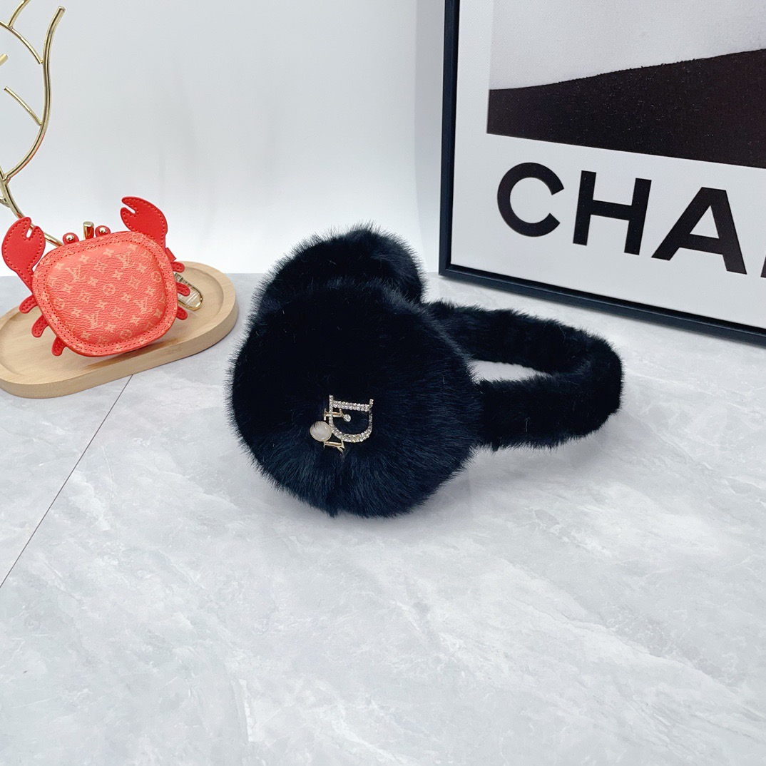 CD 26fw fluffy fur-look earmuffs