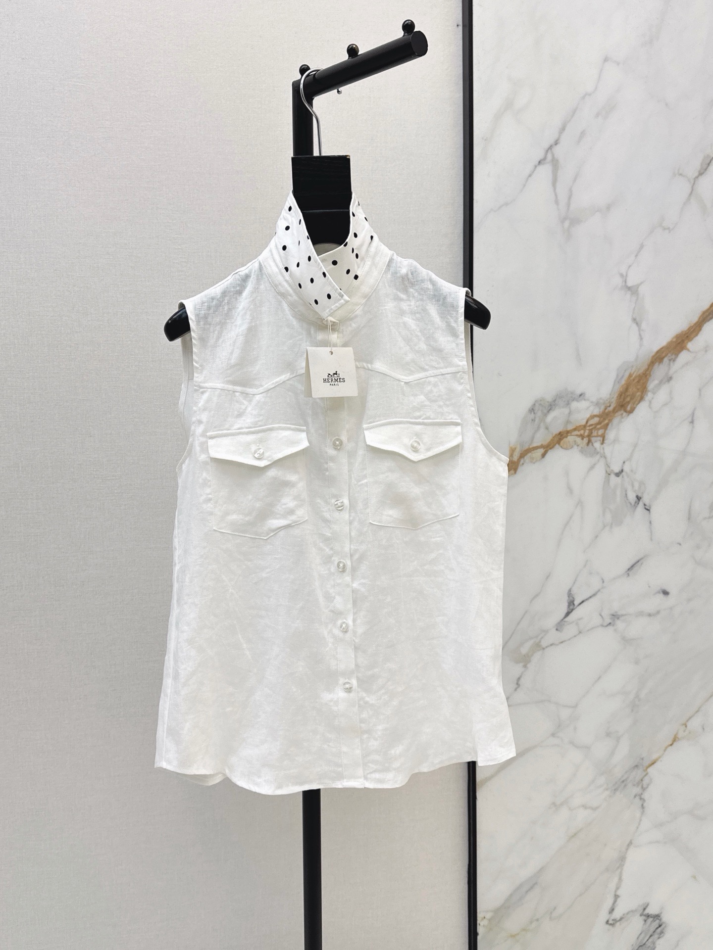 Her 26ss sleeveless linen shirt