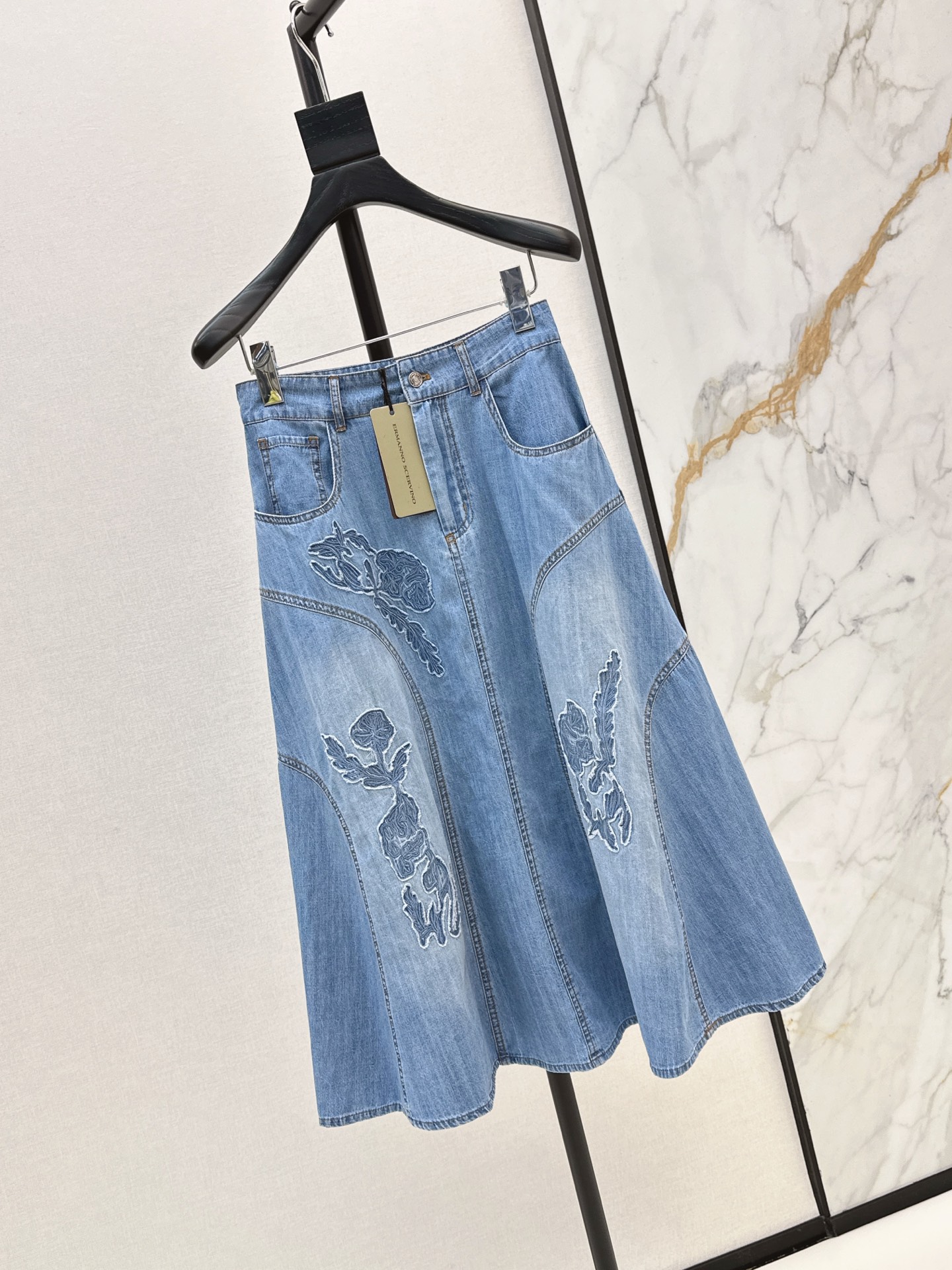 ES 26fw embroidery denim skirt