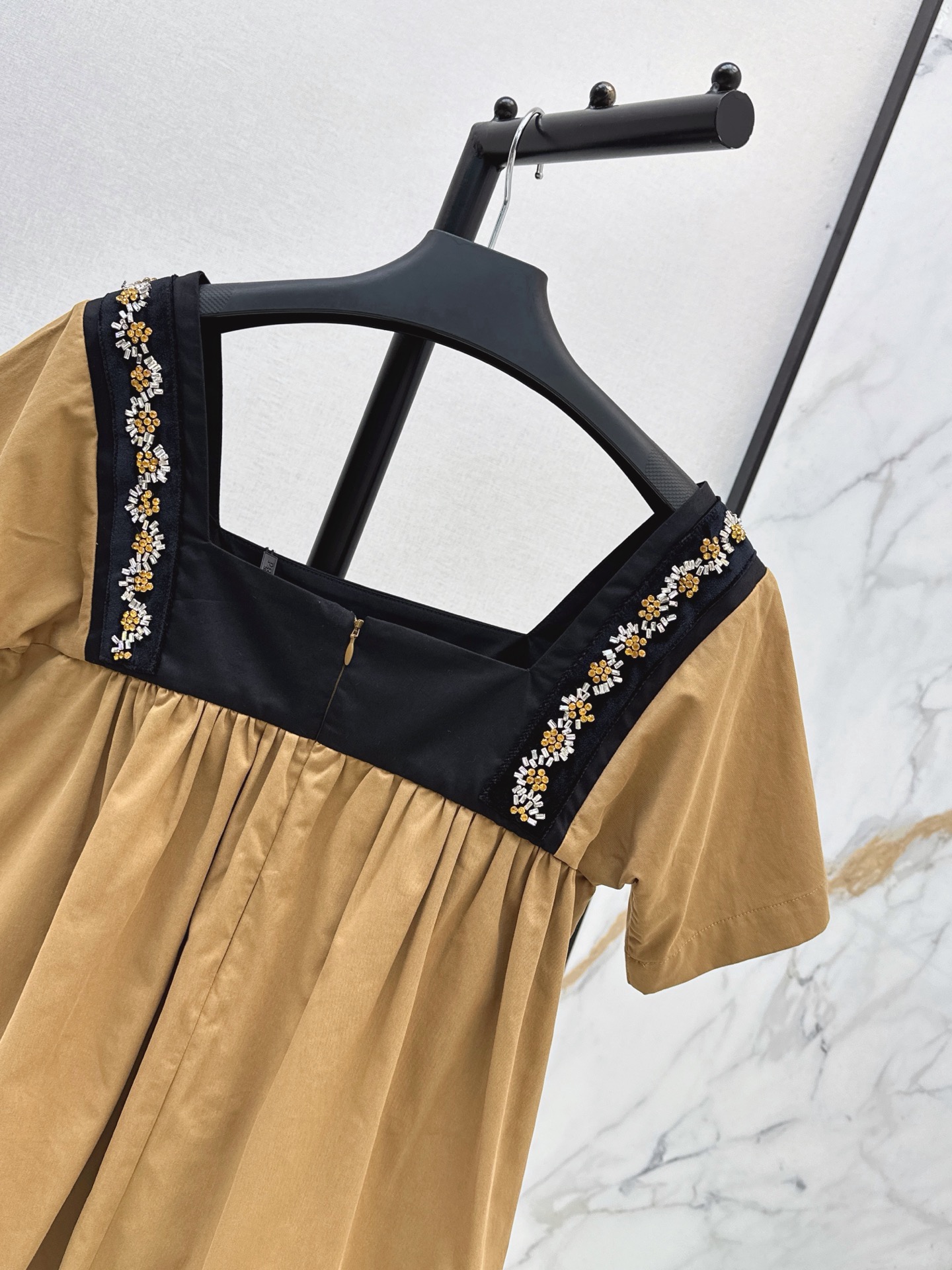 Pra 26fw rhinestone beading top