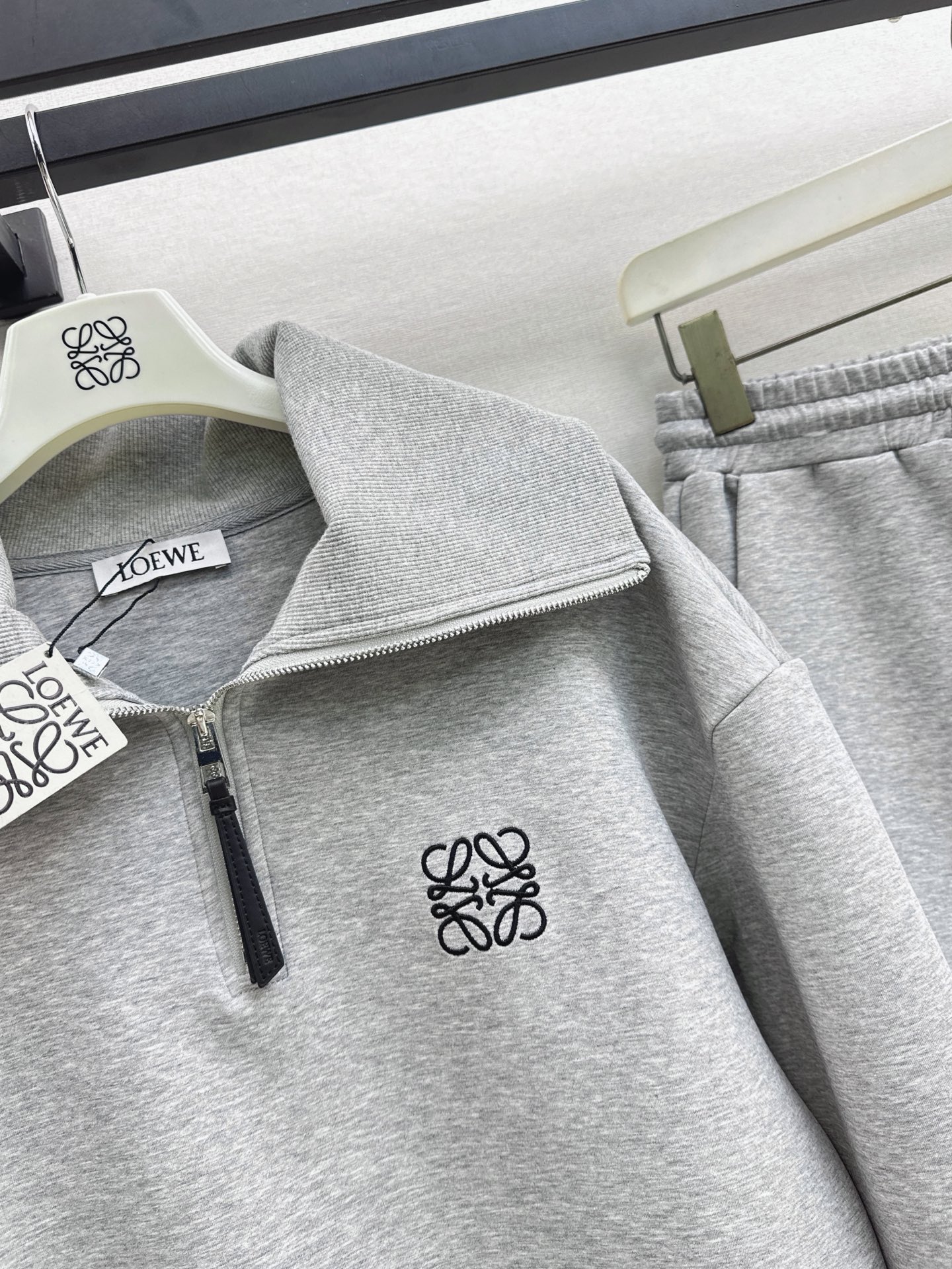 Loe 26fw half-zip sweatshirt pants sets