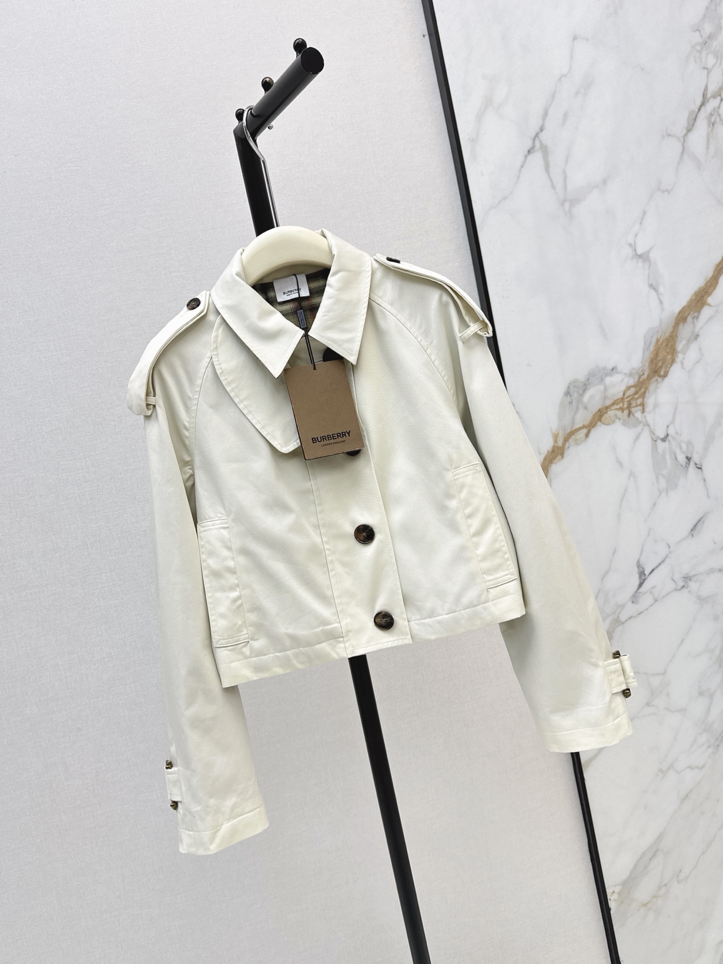 Burb 26fw cropped trench coats