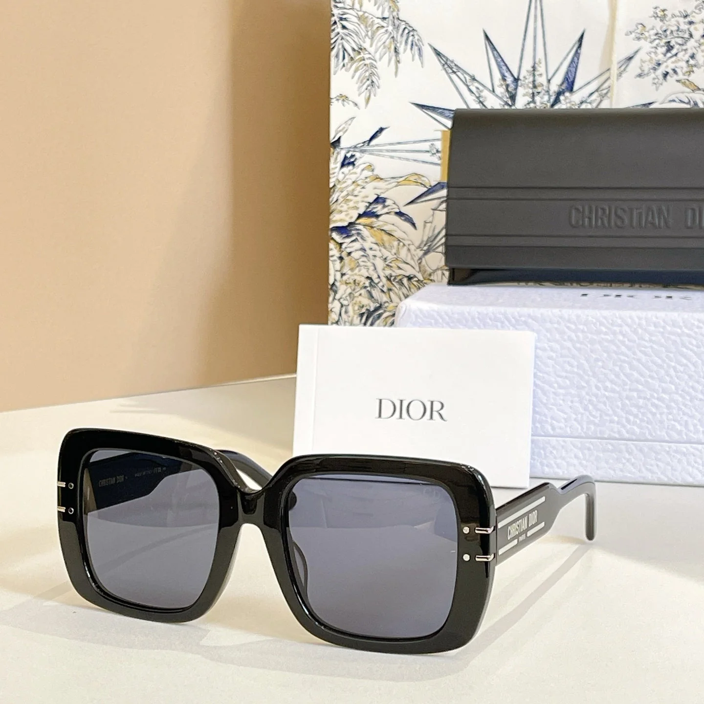 D signatureS11F sunglasses