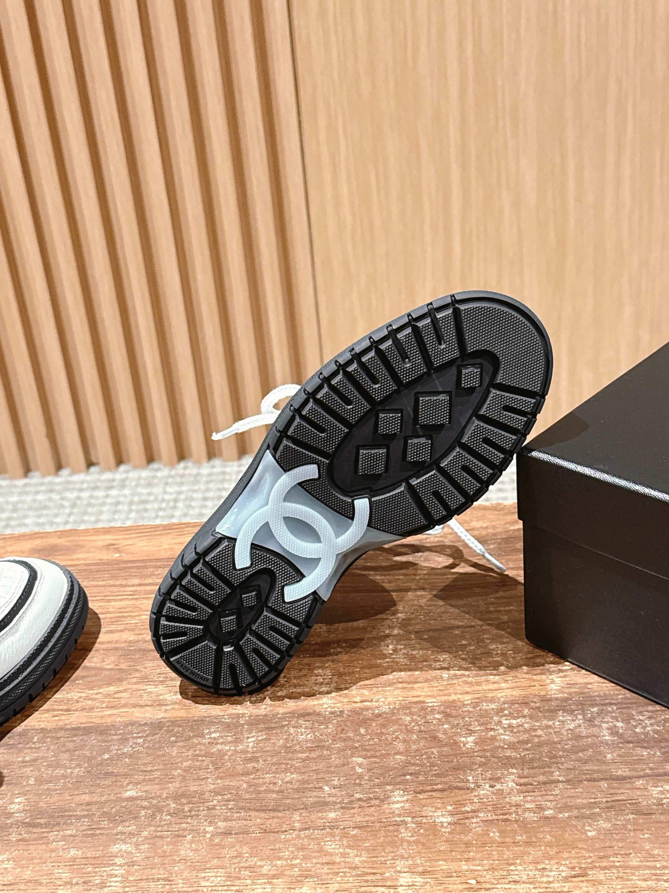 Chan 25fw sneaker