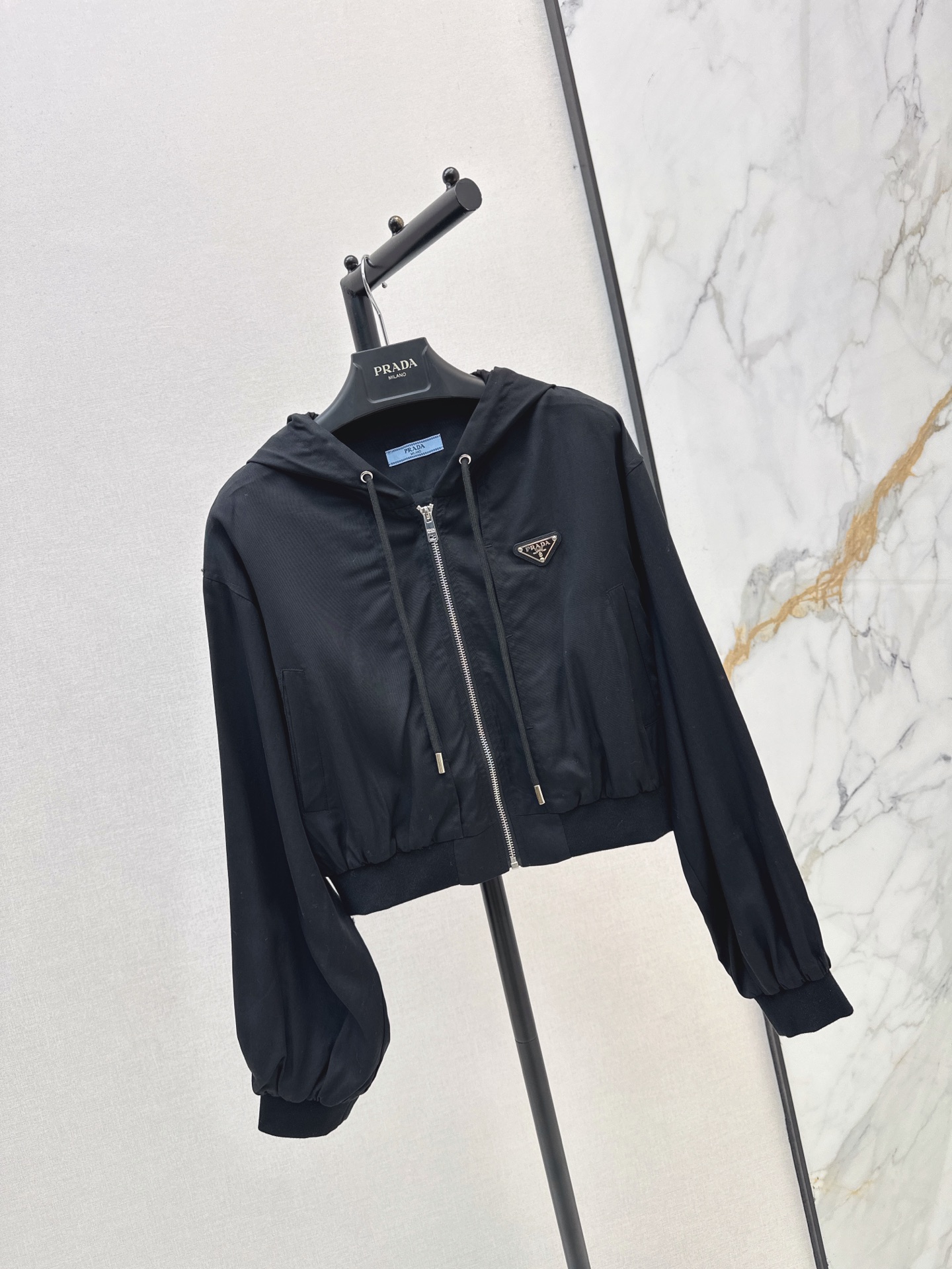 Pra 26fw cropped hooded jacket