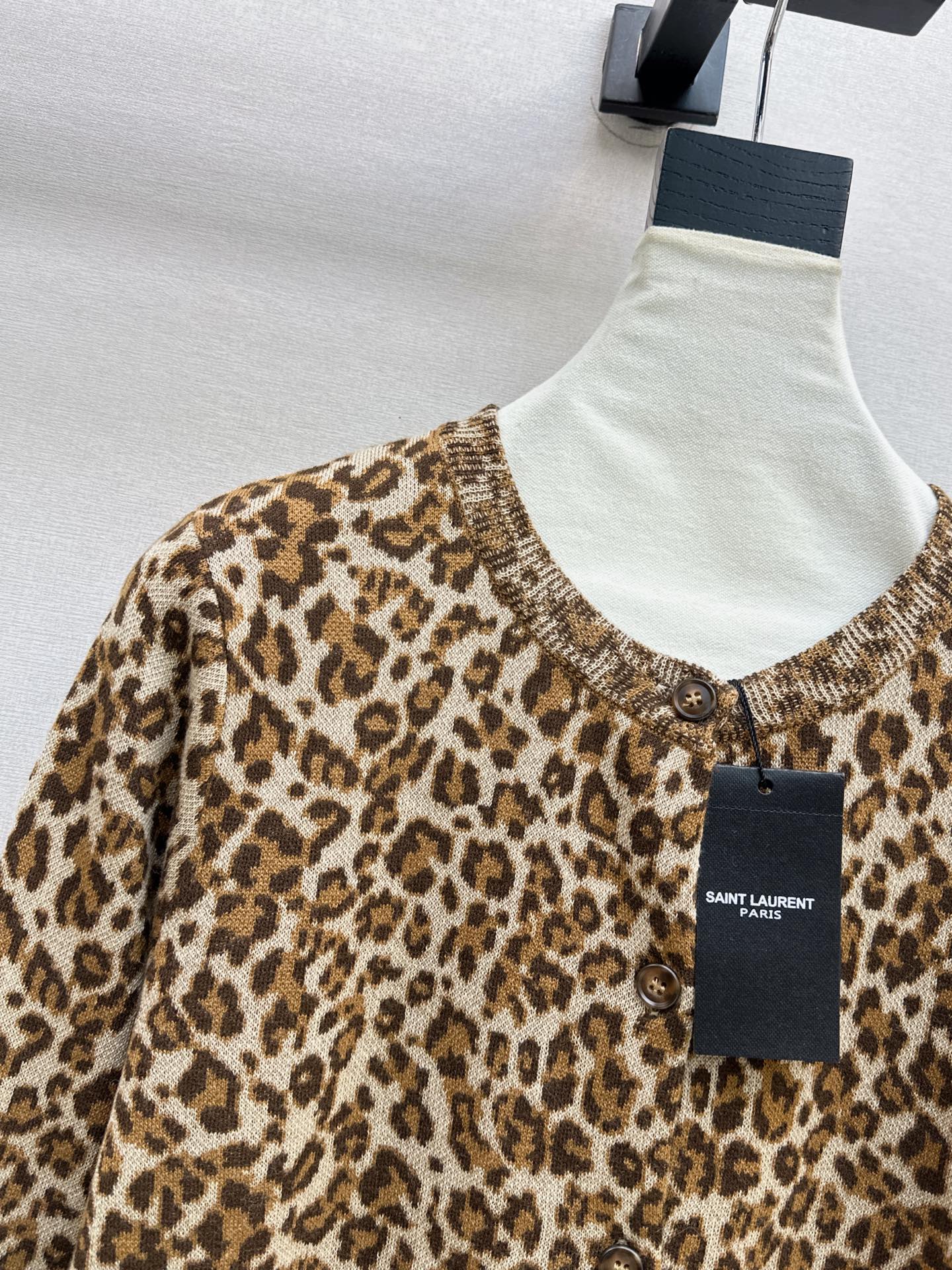 Sain 26fw leopard jacquard knit cardigan