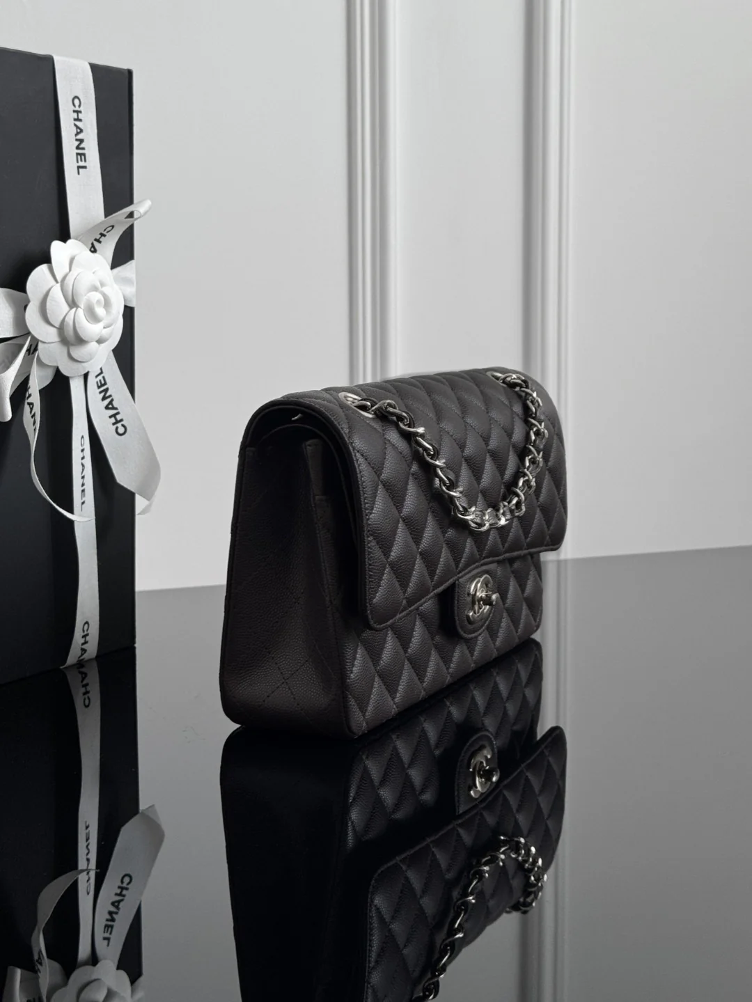 Chan cf25 chain shoulder bag
