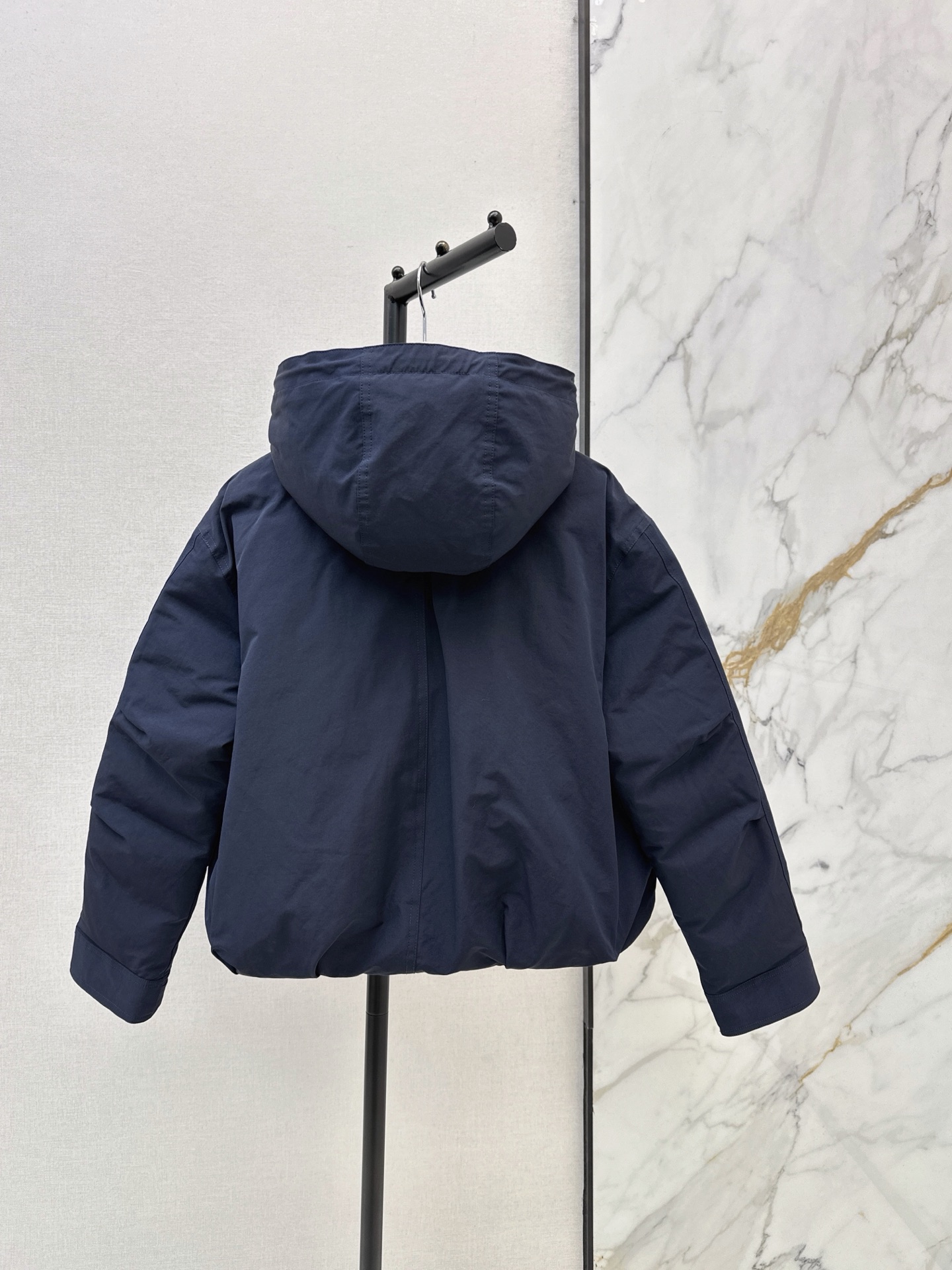 Monc 26fw hooded cropped down jacket