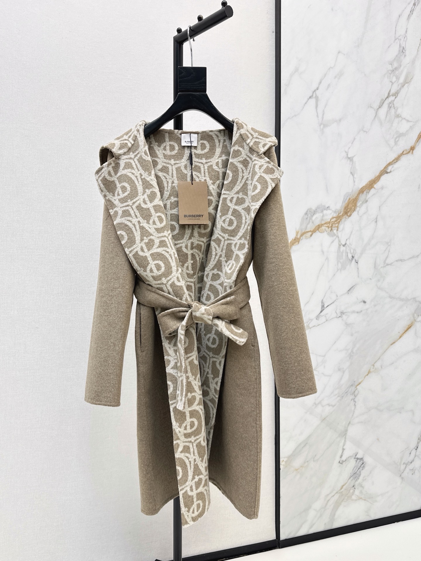 Bur 26fw woolen hooded overcoats