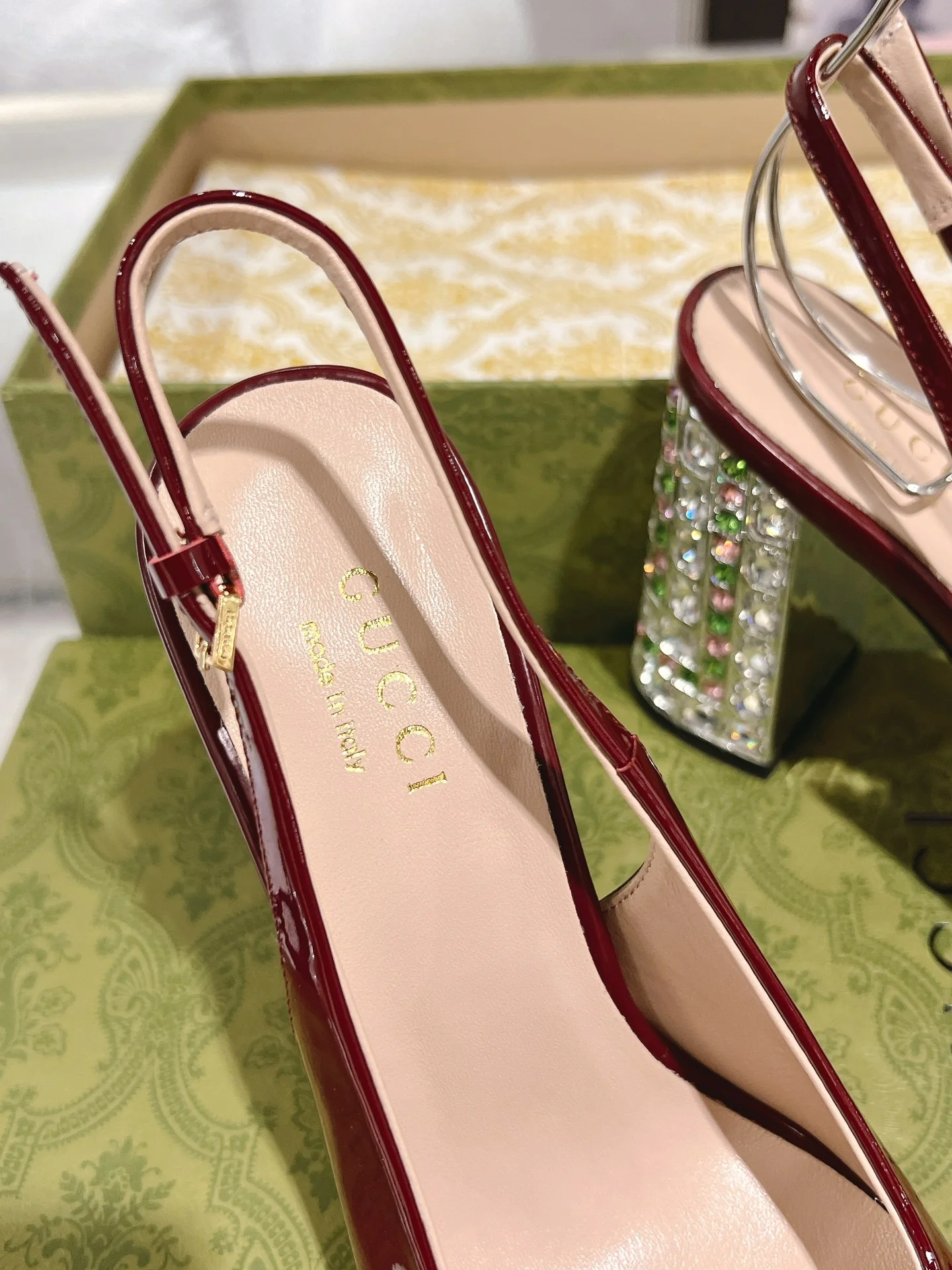 Gucc 26ss rhinestone slingback chunky high heel