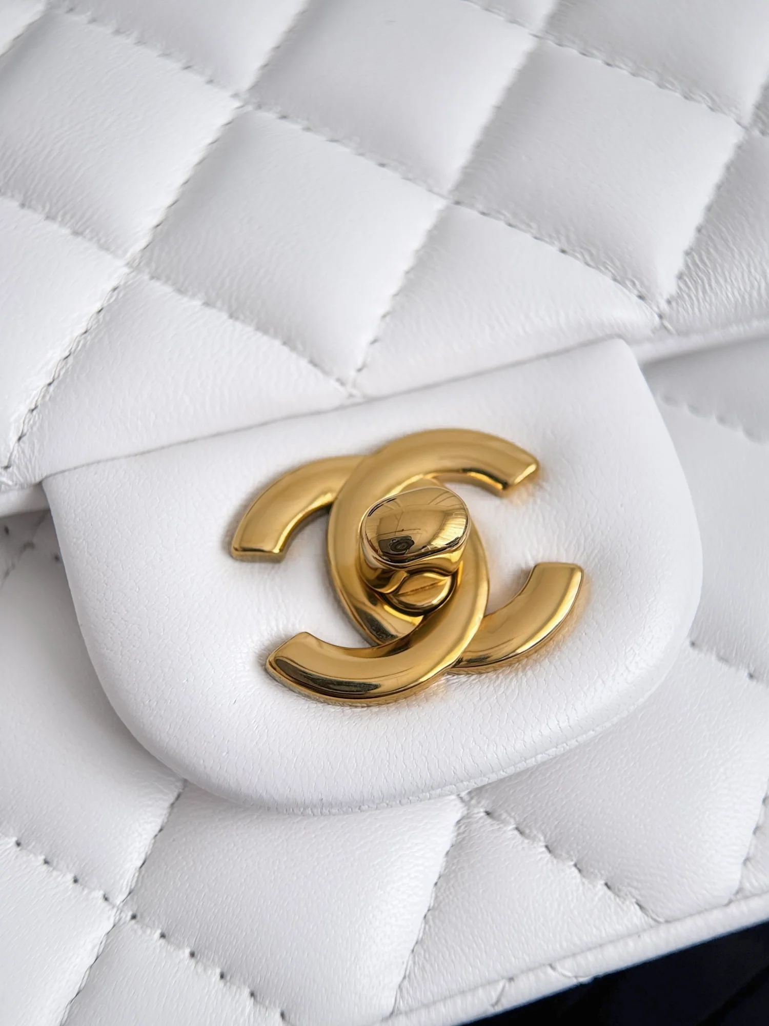 Chan cf20 chain shoulder bag