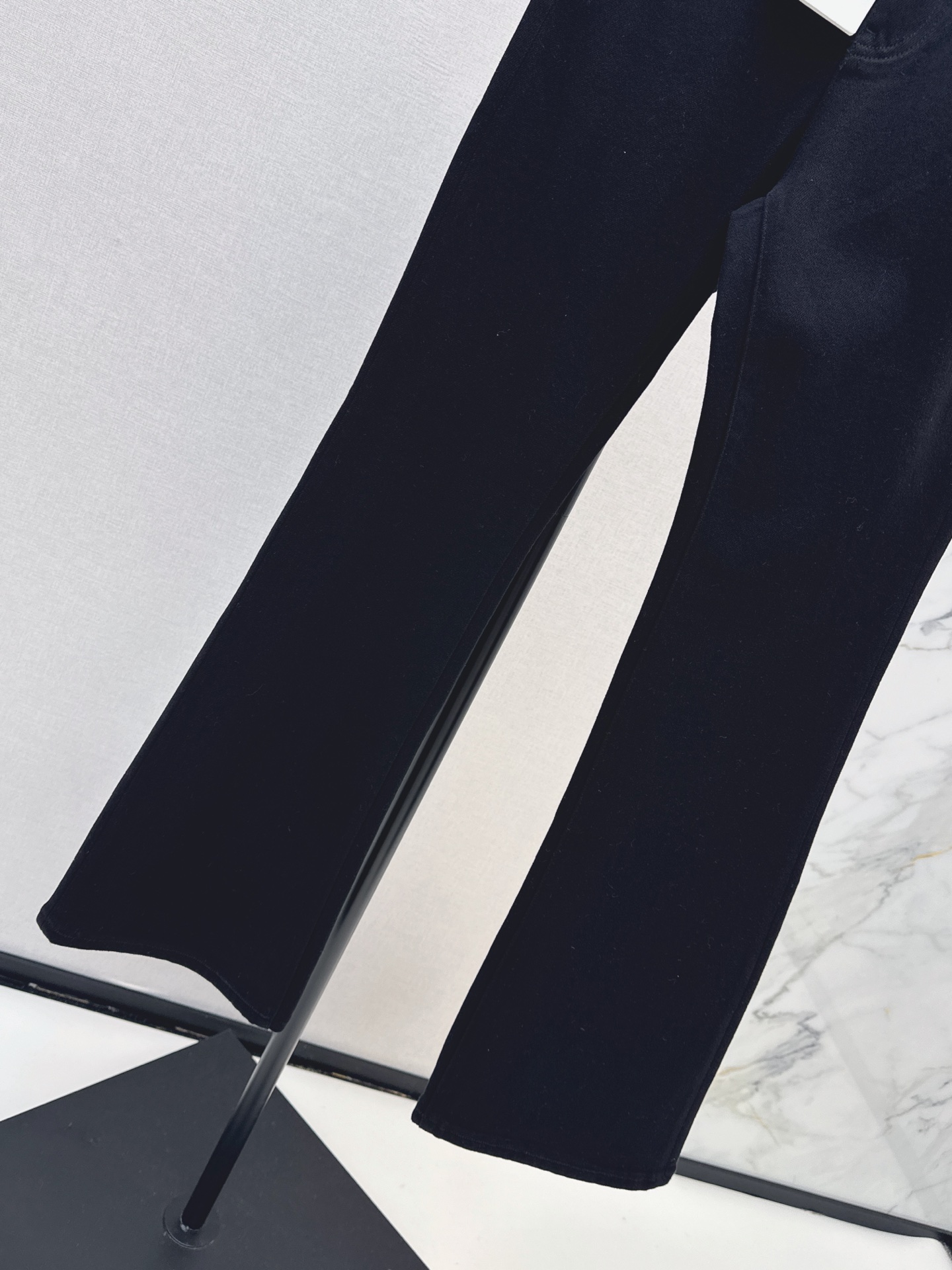 Celi 26fw slim-fit jeans