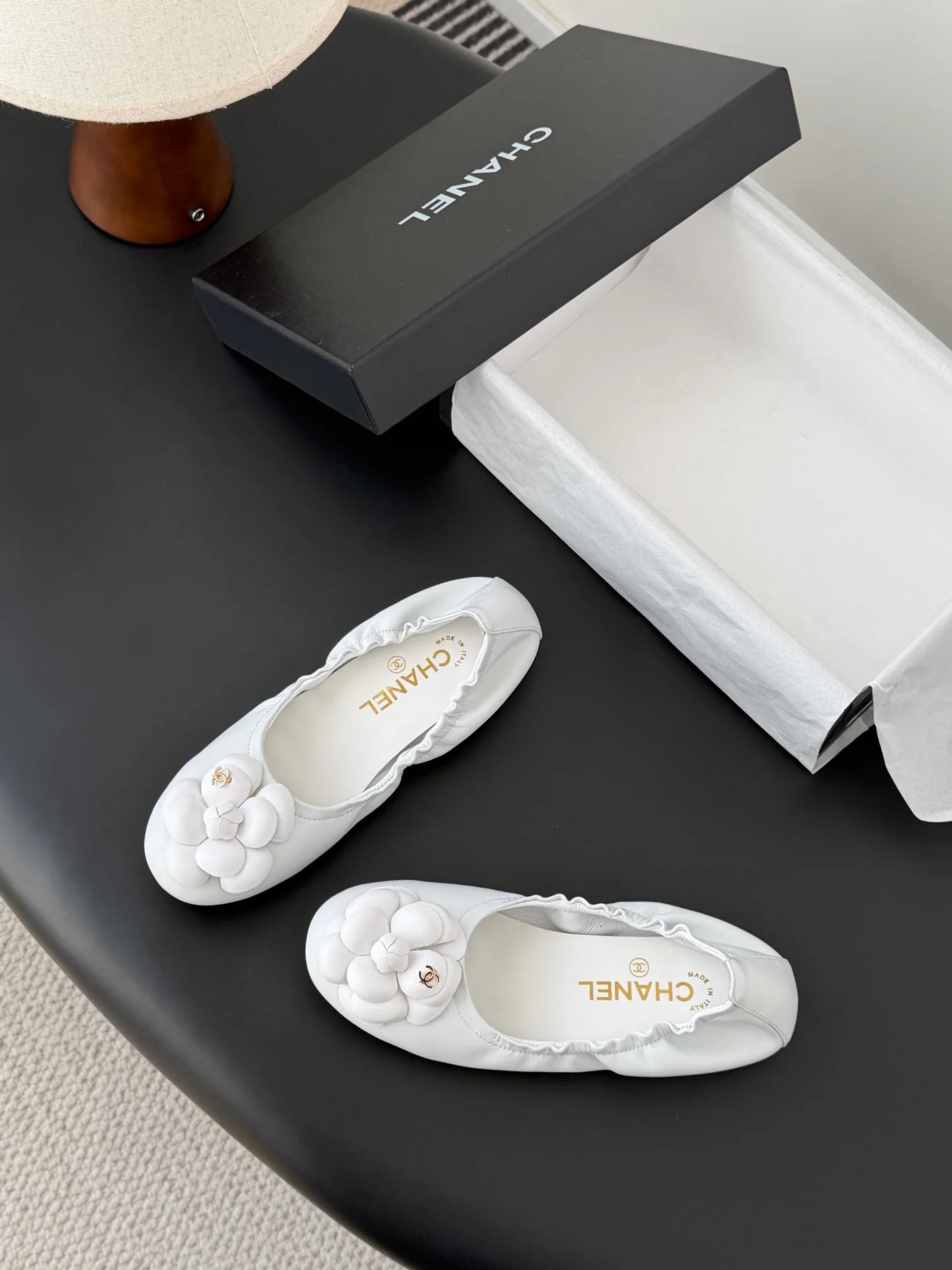 Chan 26K camellia flats
