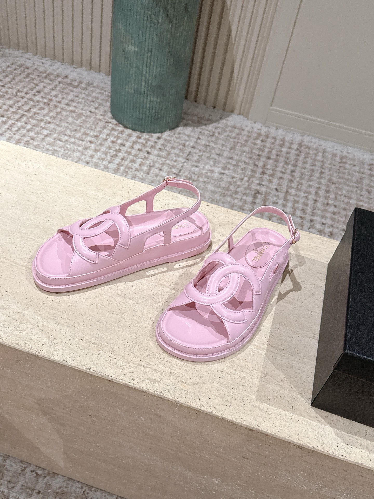 Chan 26fw sandals