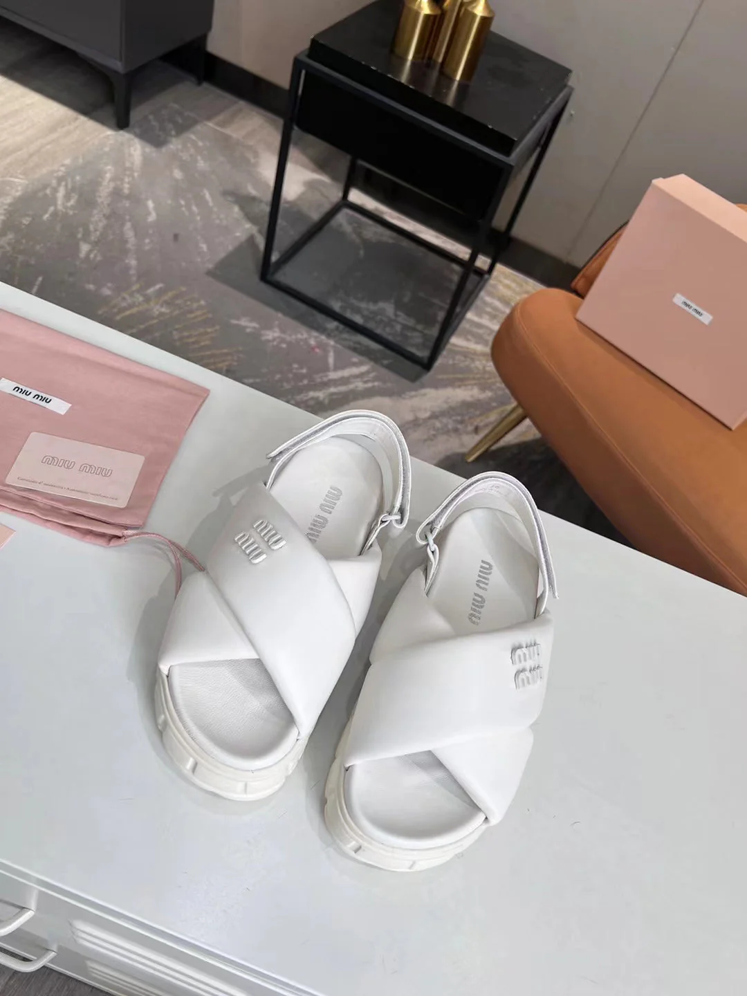 M leather sandals