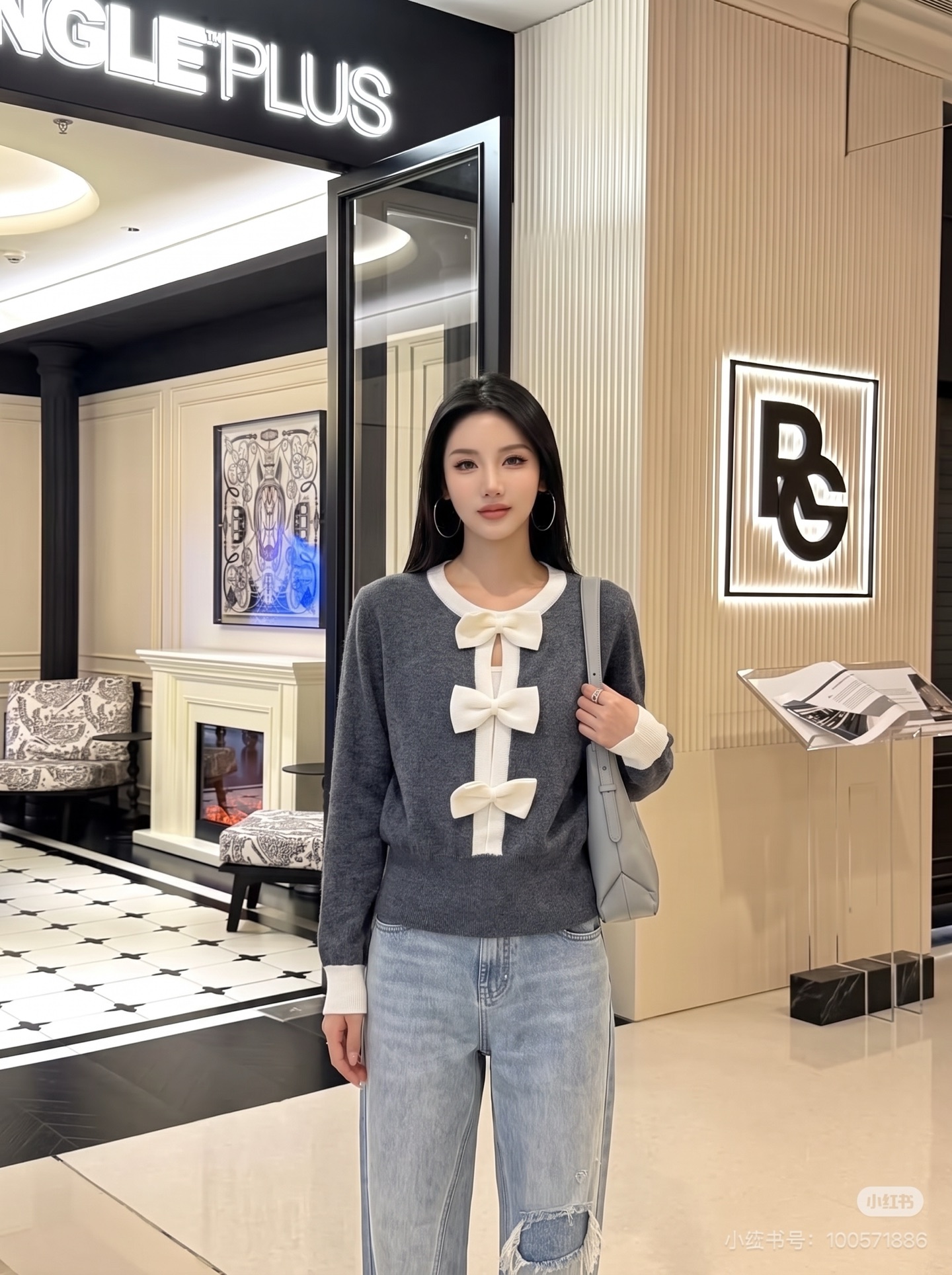 Chan 26fw 3d bow sweater