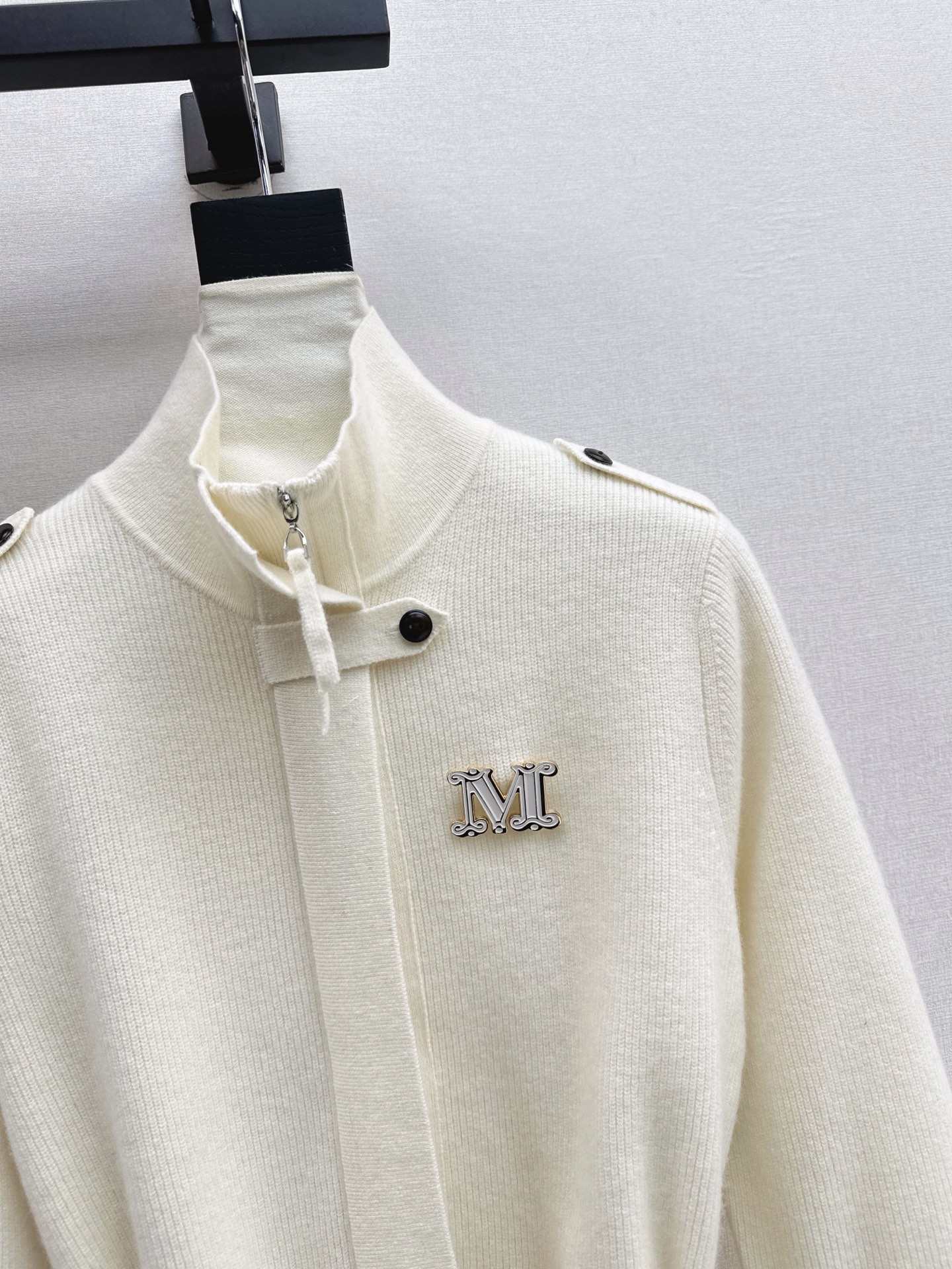 Max 26fw woolbelted cardigan