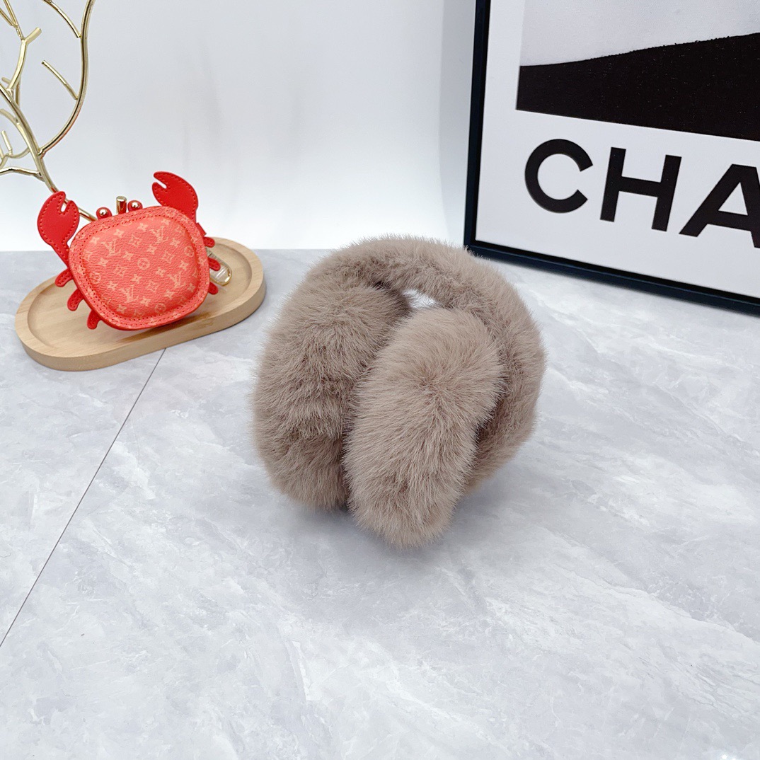 CD 26fw fluffy fur-look earmuffs