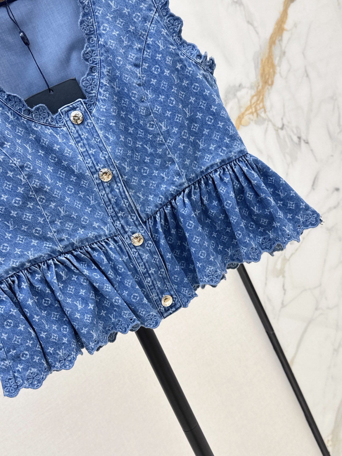 Loui 26ss sleeveless denim top