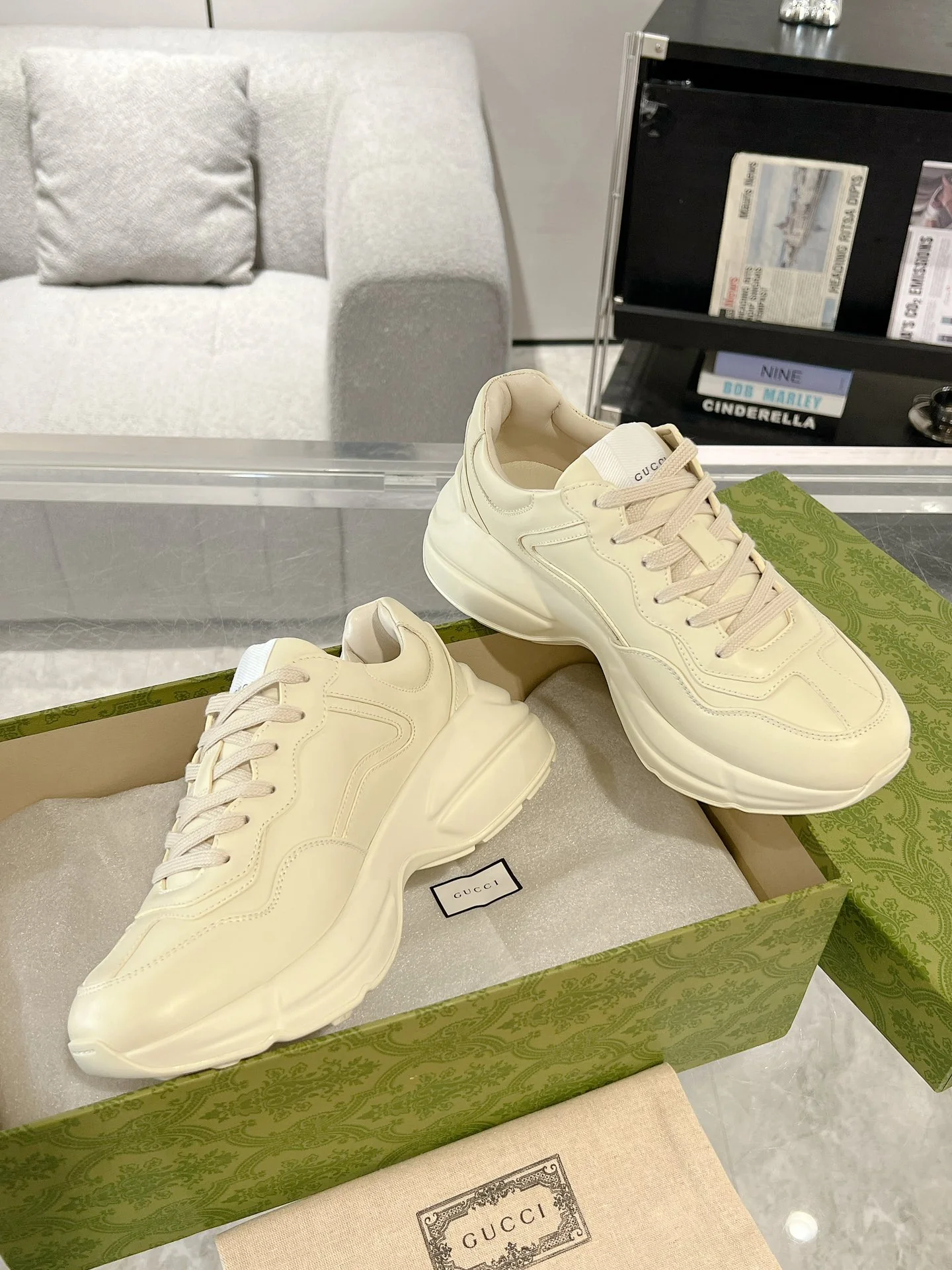 Gucc 25fw rhyton series dad's shoes