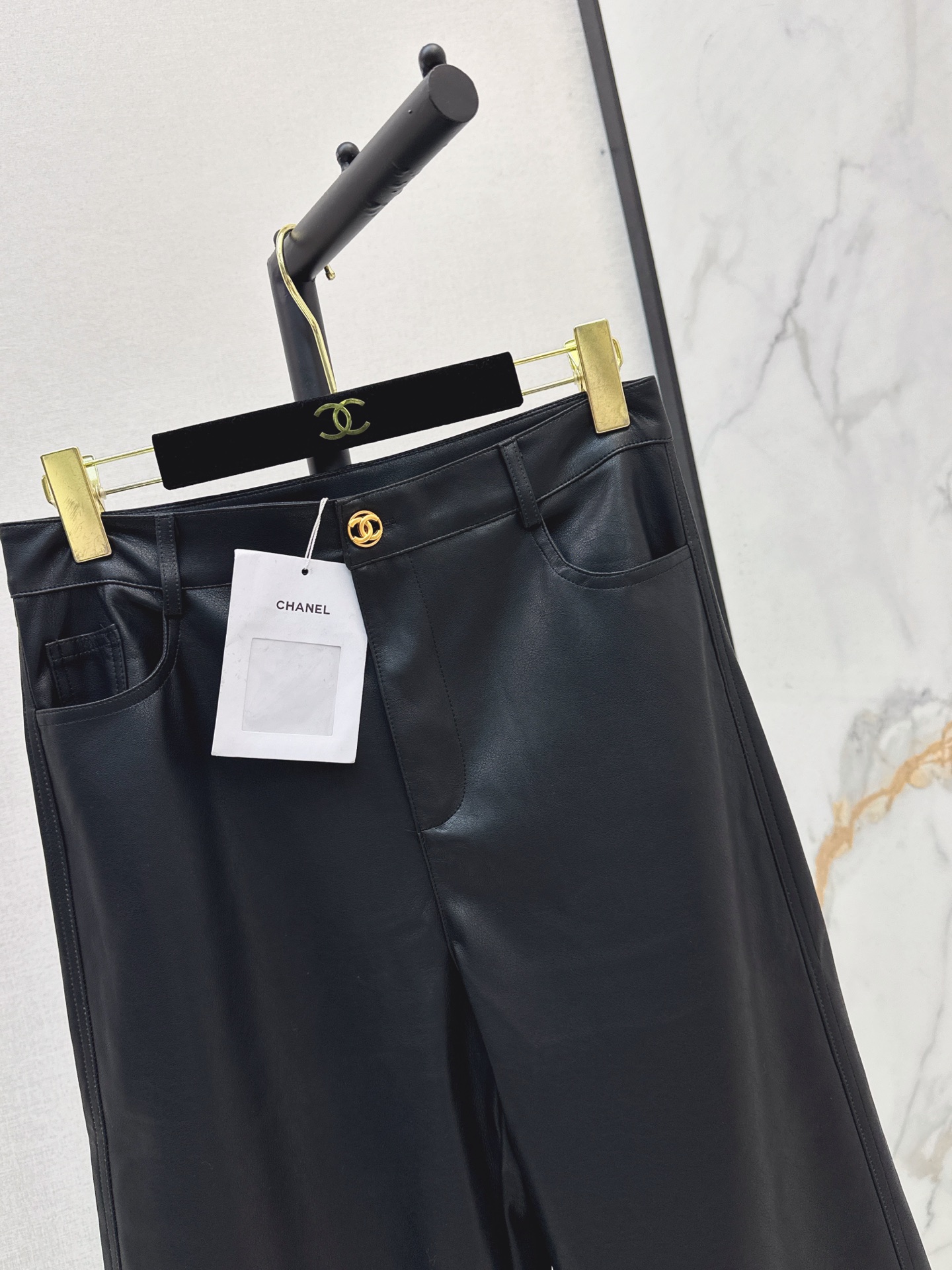 Chan 26fw pu pants