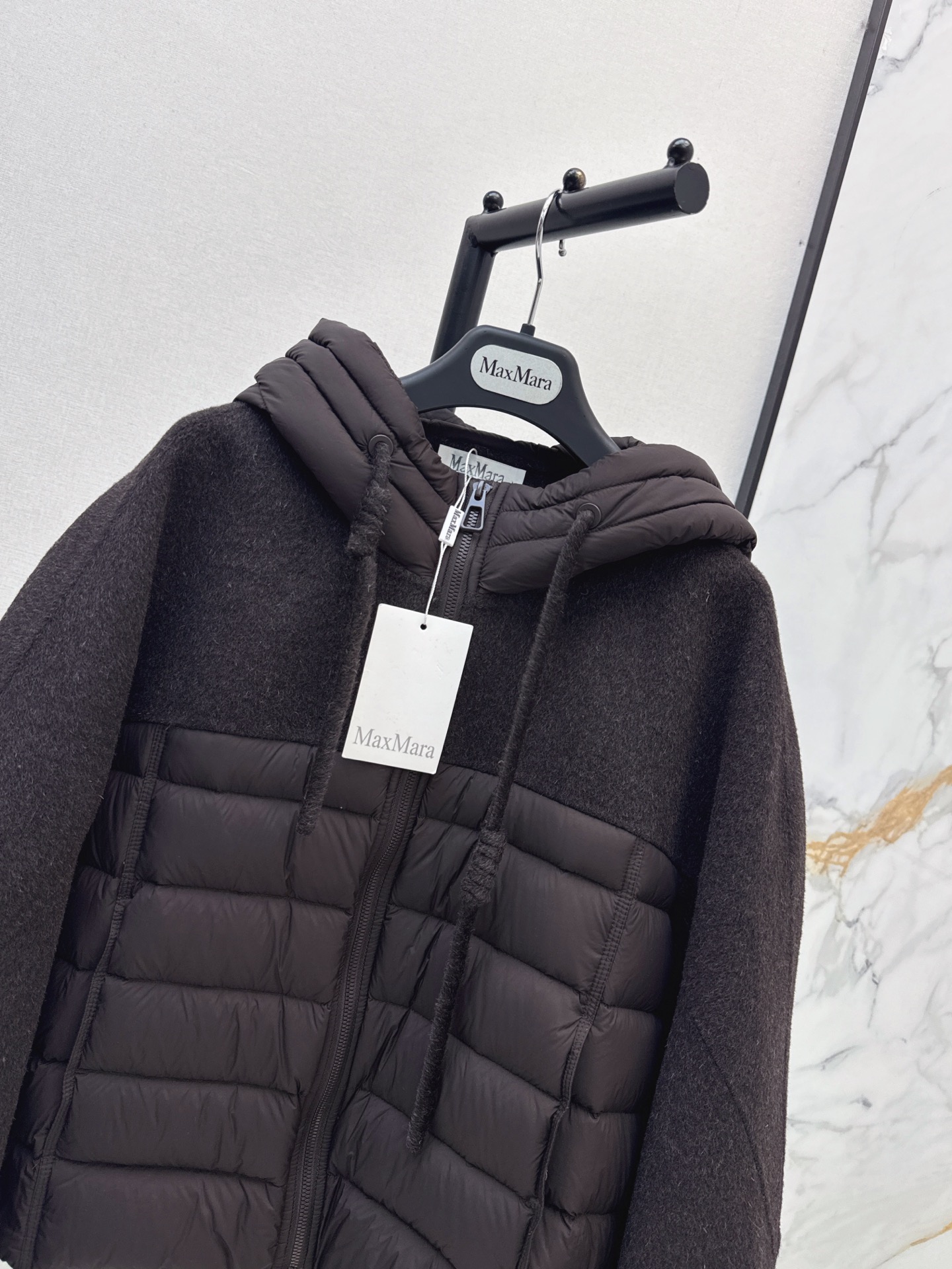 Max 26fw knit contract down jacket