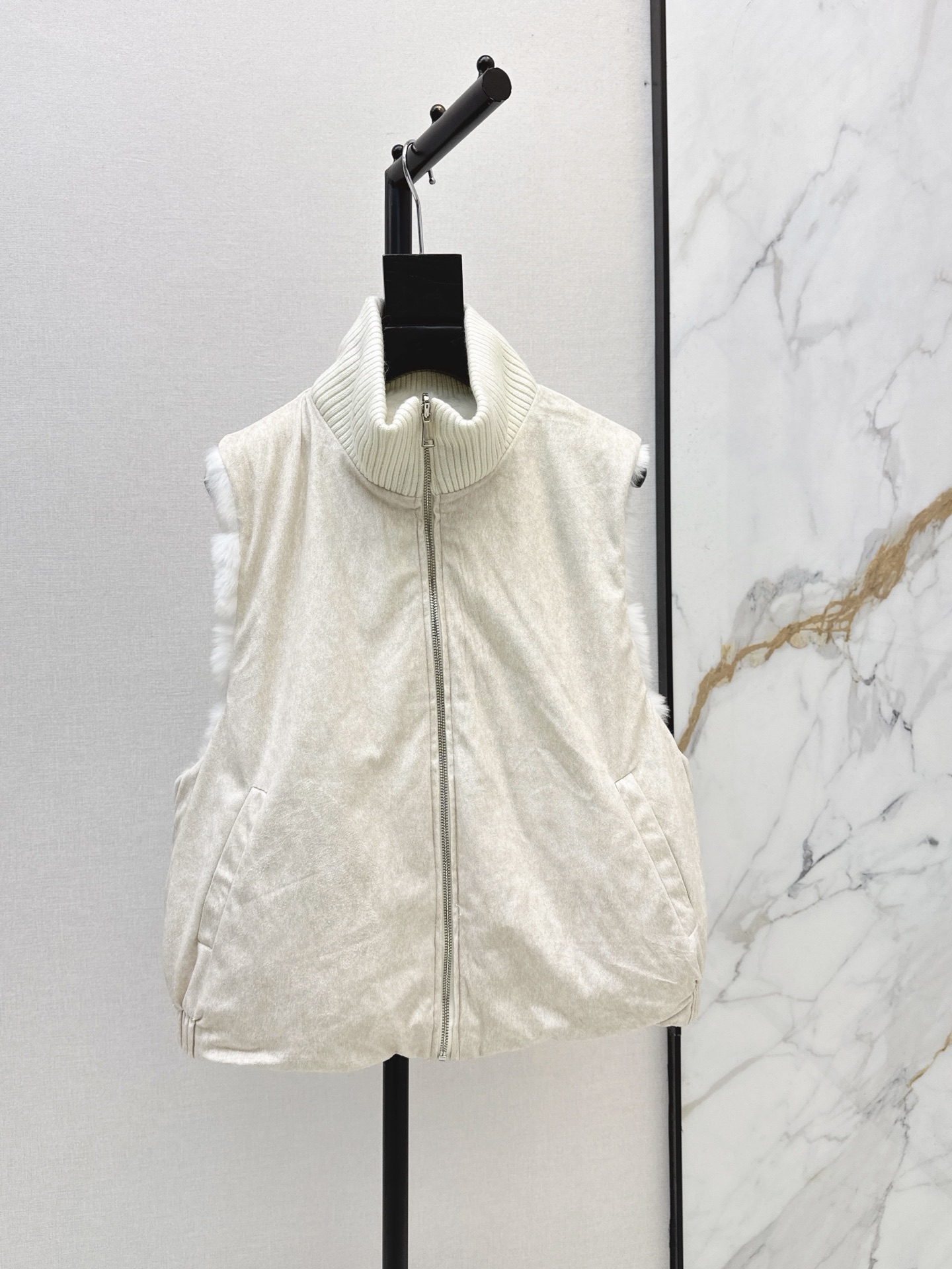 Sain 26fw reversible fur vest jacket