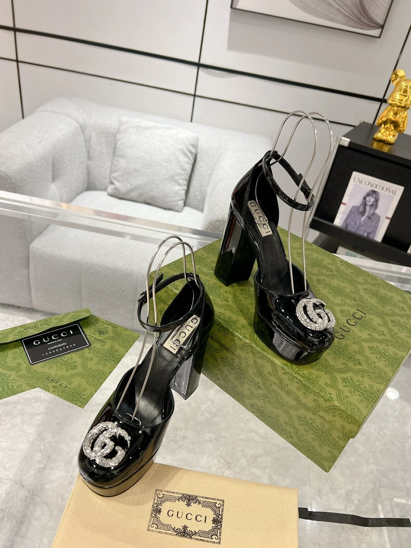 Gucc 25fw chunky heels with crystal diamond bling pumps