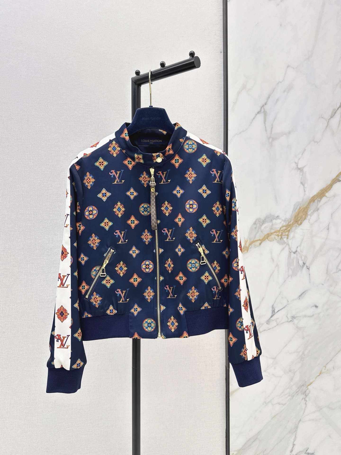 Loui 26fw print jacket