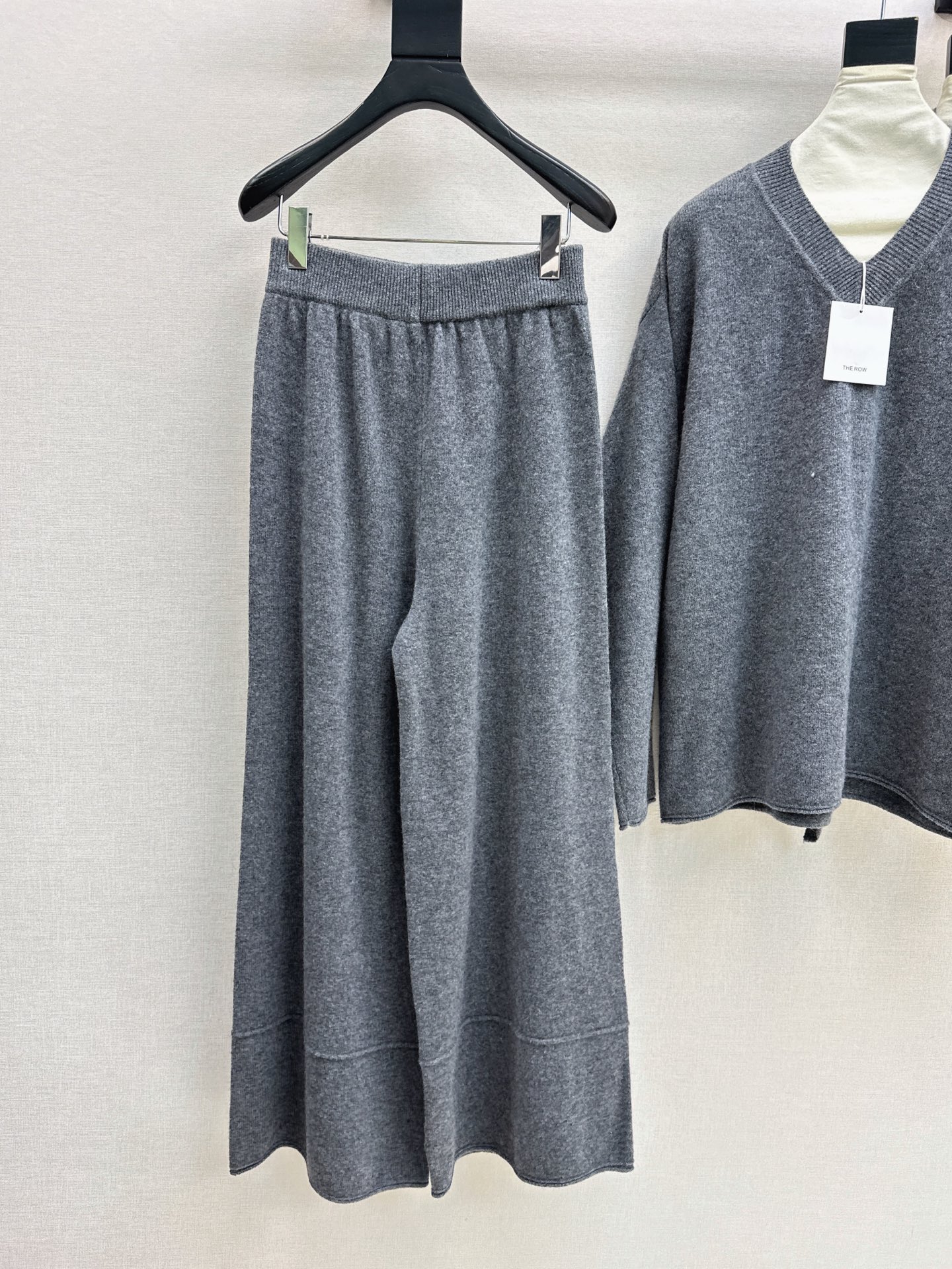Row 26fw wool cape sweater pants sets