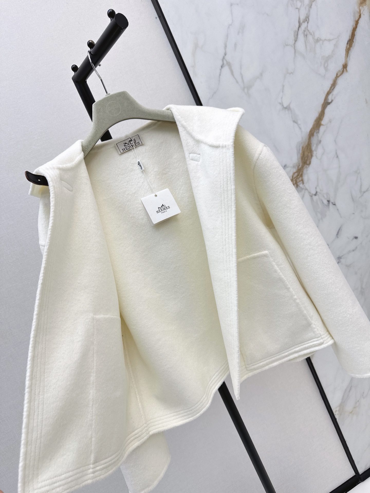 Her 26fw woolen hooded jacket